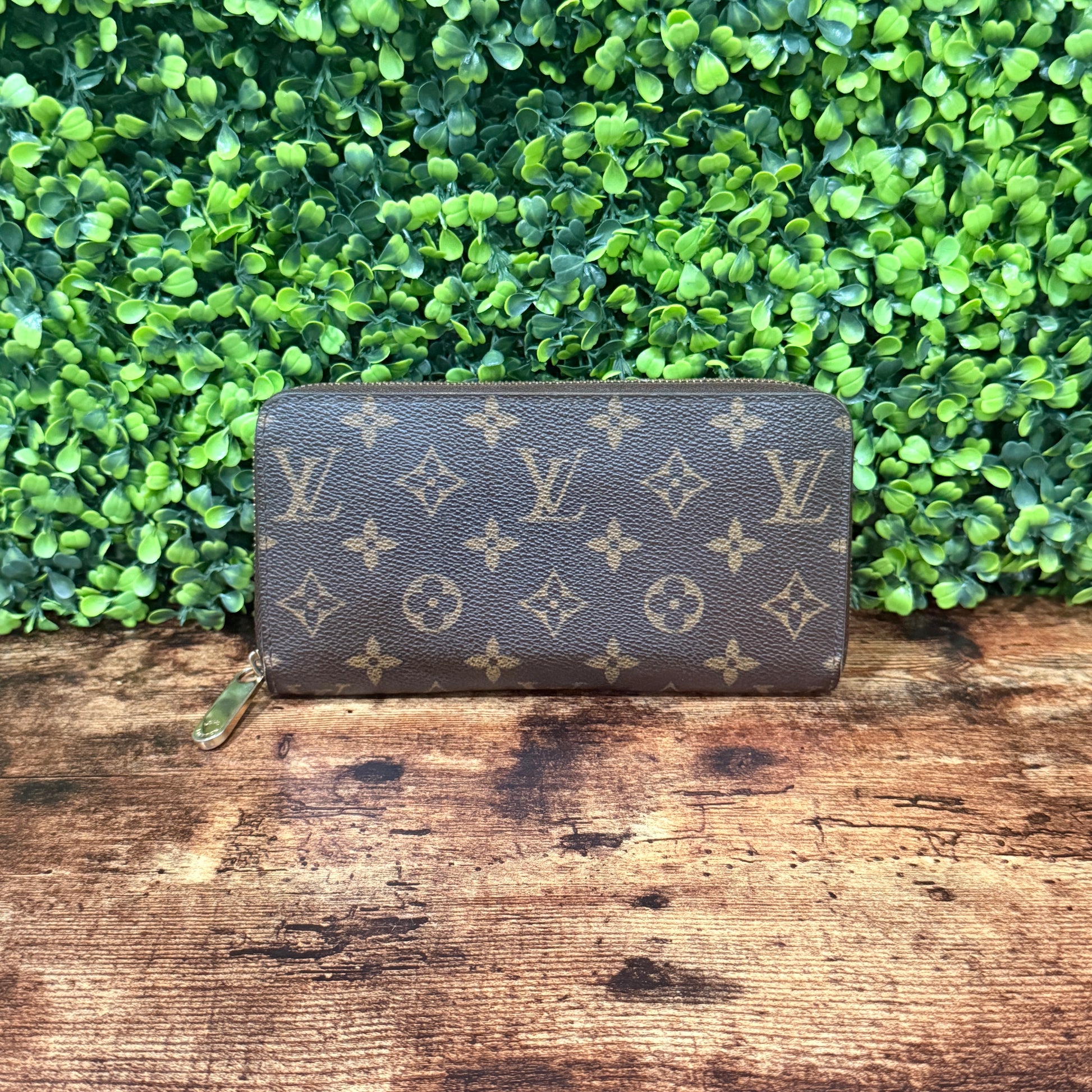 Louis Vuitton Zippy Wallet Monogram