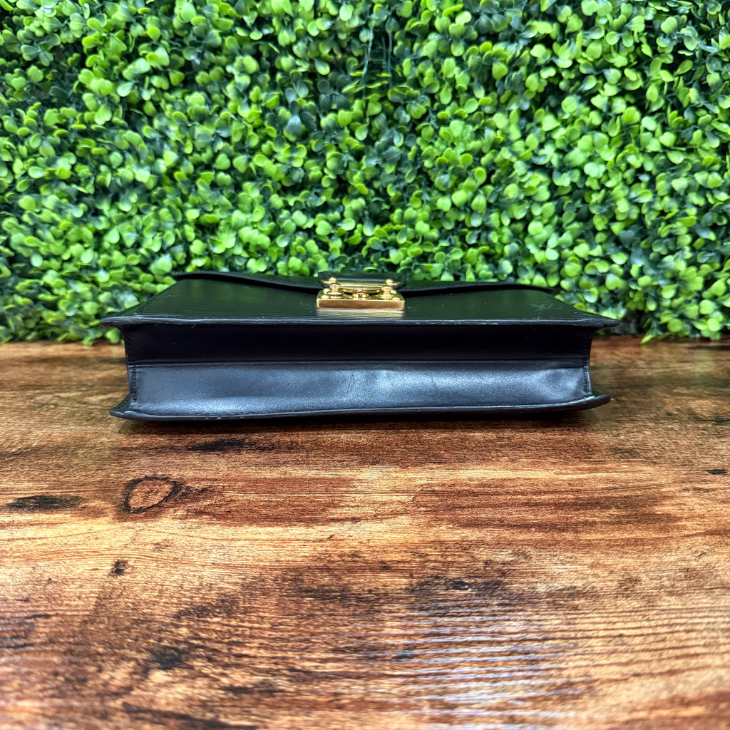 Louis Vuitton Dragonne Clutch Bag Noir Epi