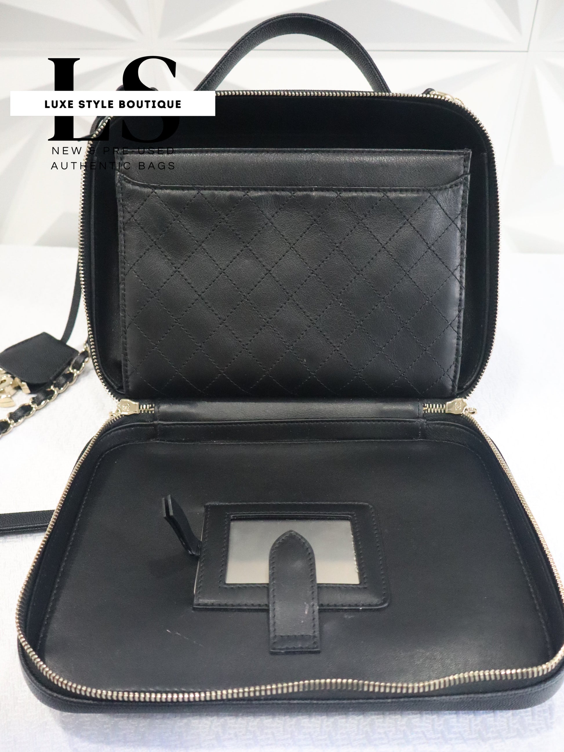 Chanel Filigree Quilted Caviar Vanity Case