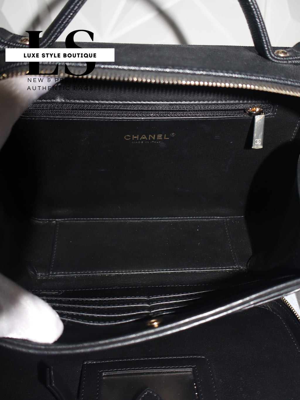 Chanel Filigree Quilted Caviar Vanity Case