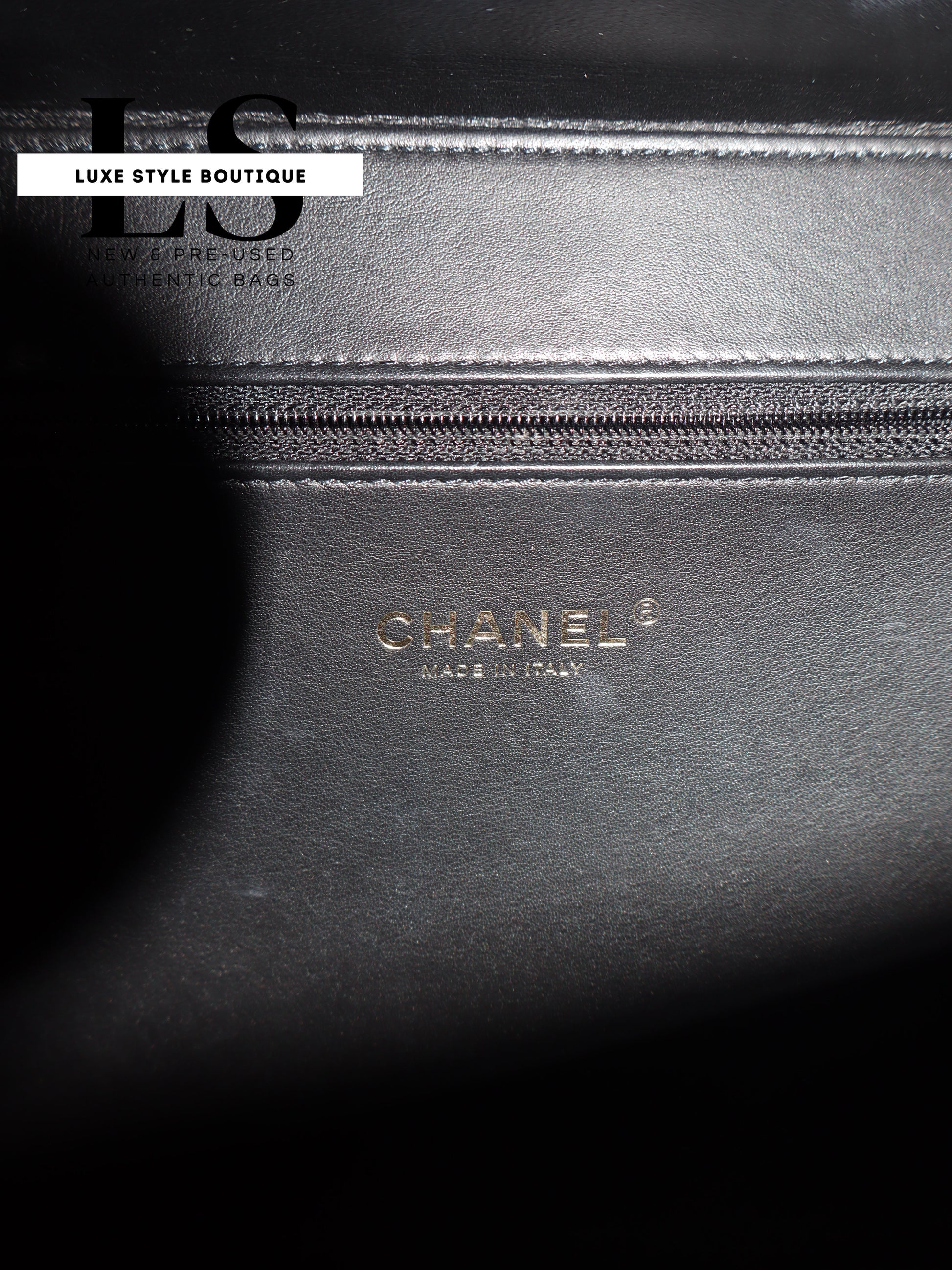Chanel Filigree Quilted Caviar Vanity Case