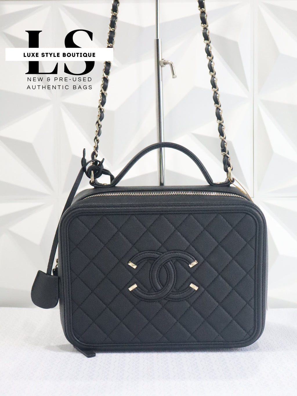 Chanel Filigree Quilted Caviar Vanity Case