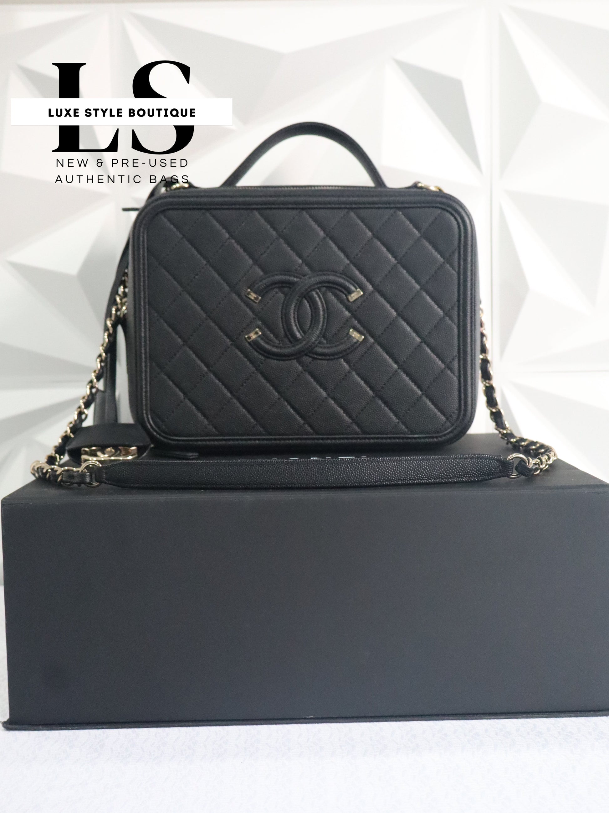 Chanel Filigree Quilted Caviar Vanity Case
