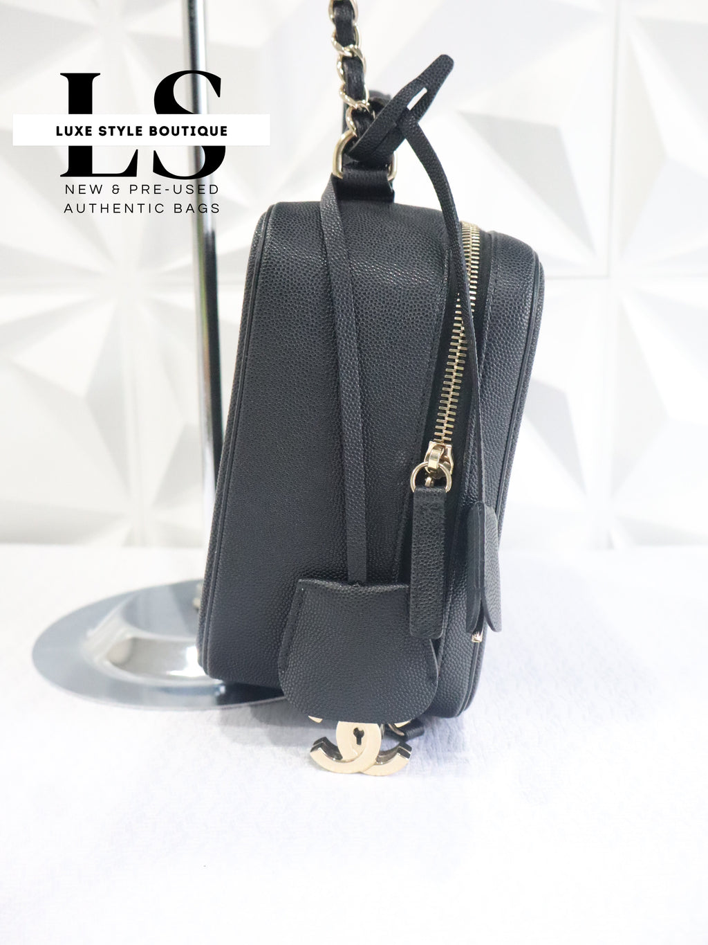 Chanel Filigree Quilted Caviar Vanity Case