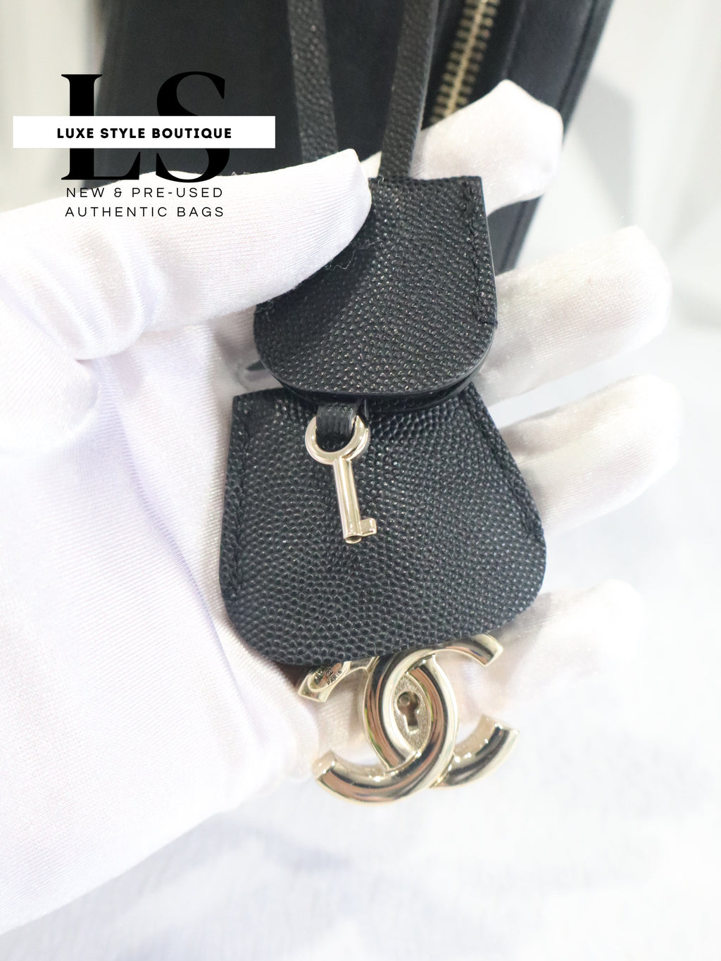 Chanel Filigree Quilted Caviar Vanity Case