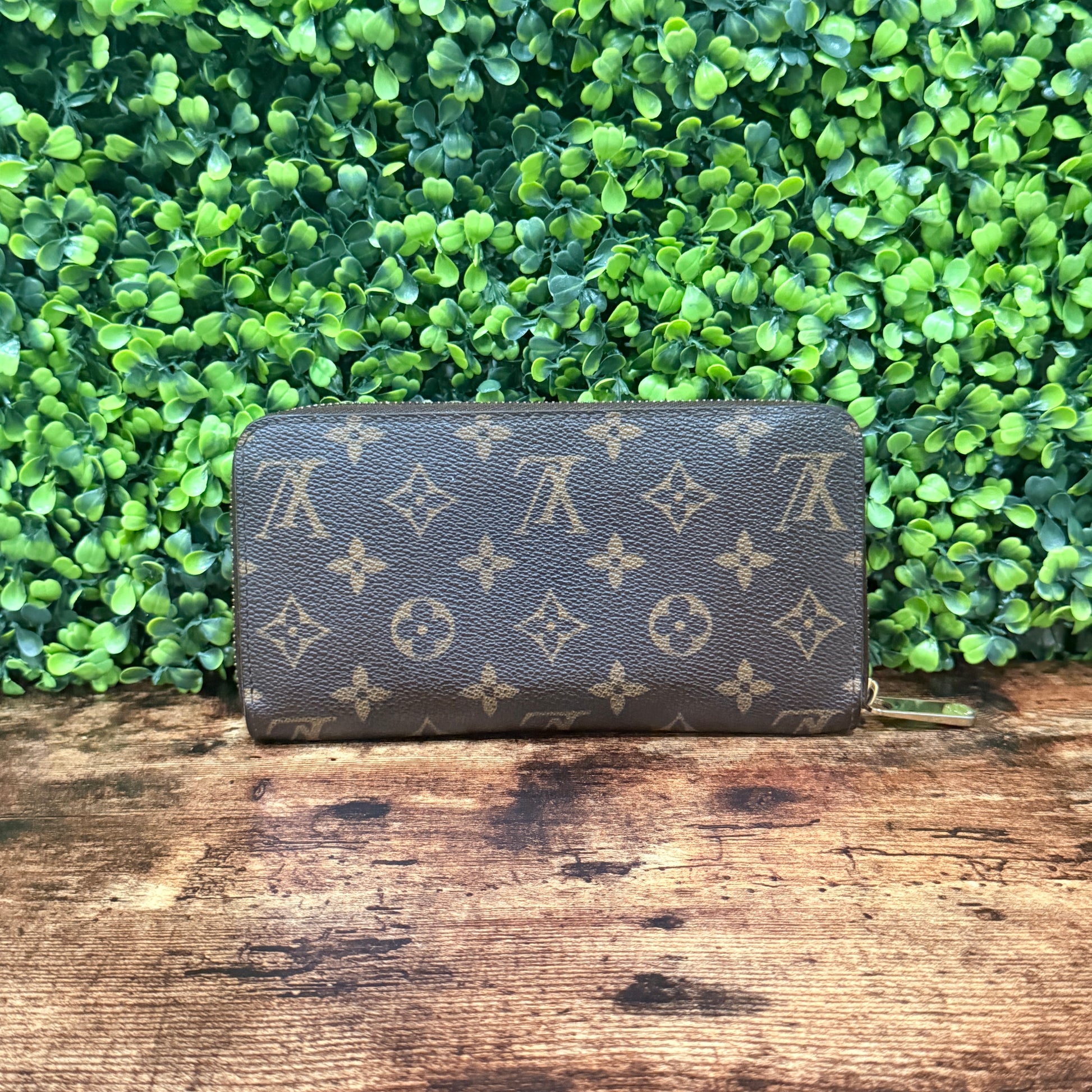 Louis Vuitton Zippy Wallet Monogram