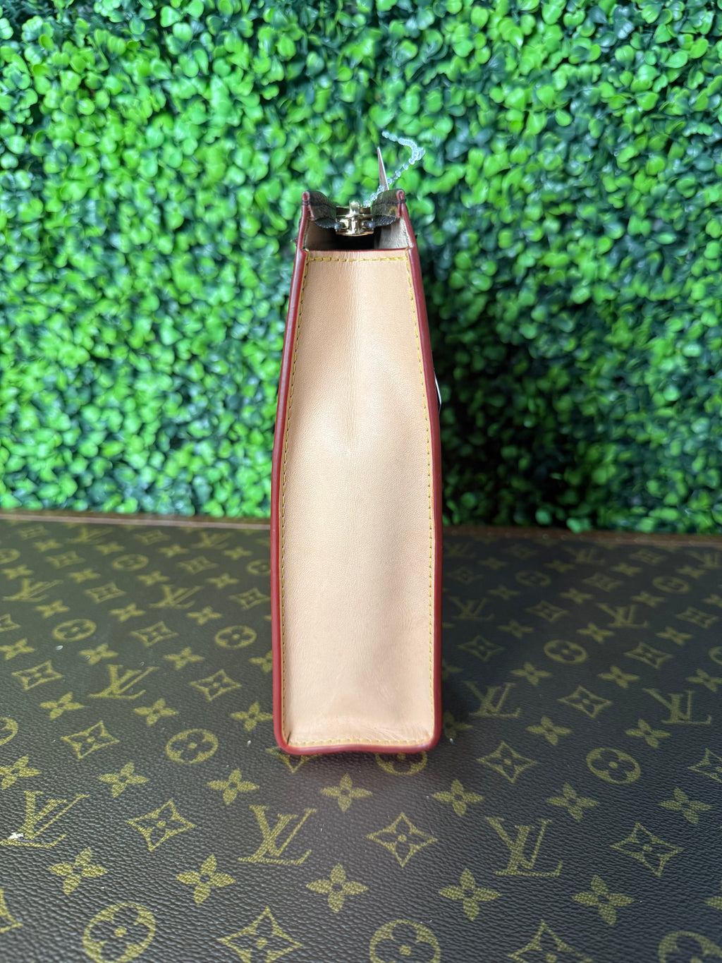 Louis Vuitton Pochette Toiletry 26 Monogram
