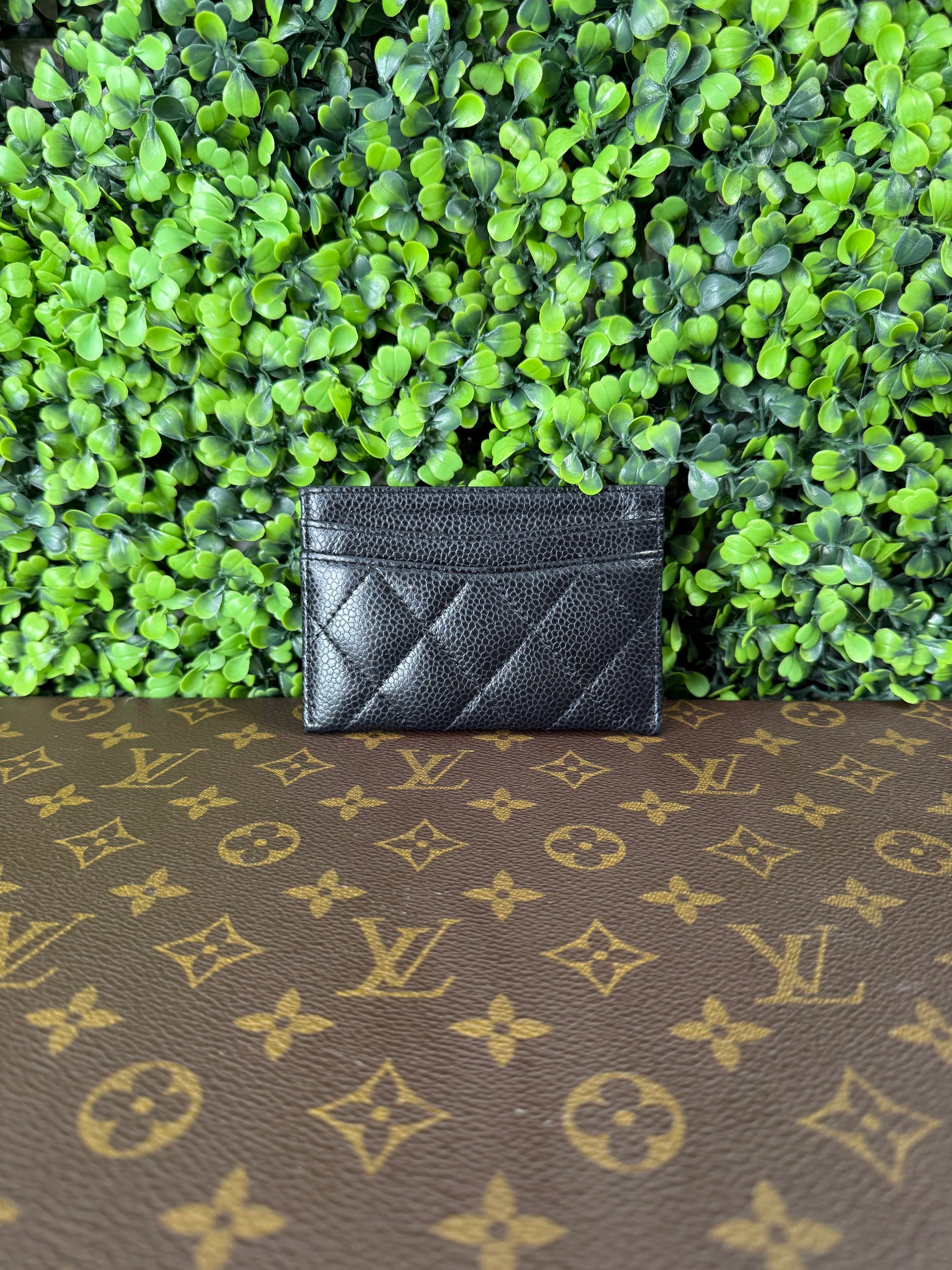 Chanel Caviar Cardholder