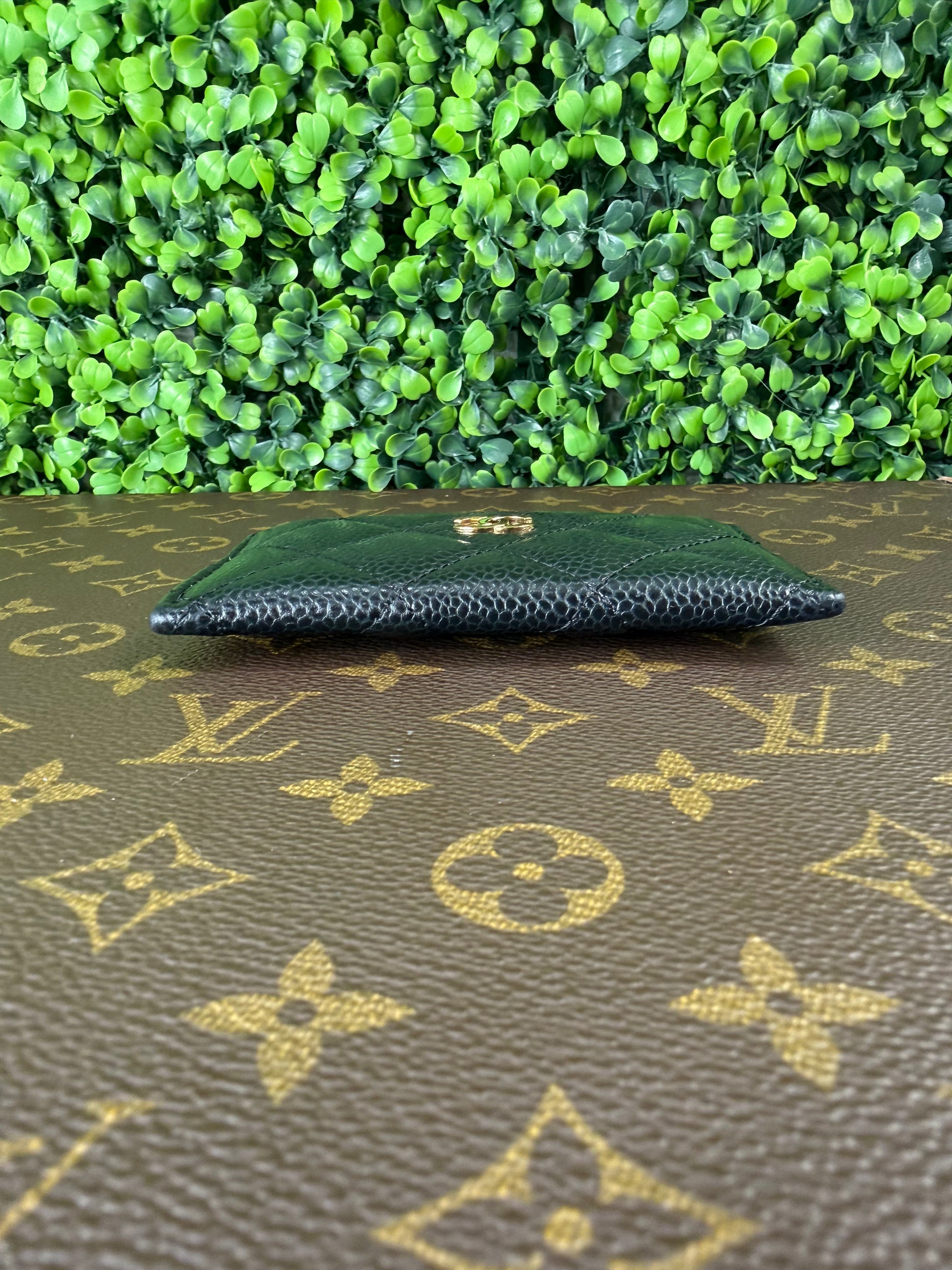 Chanel Caviar Cardholder