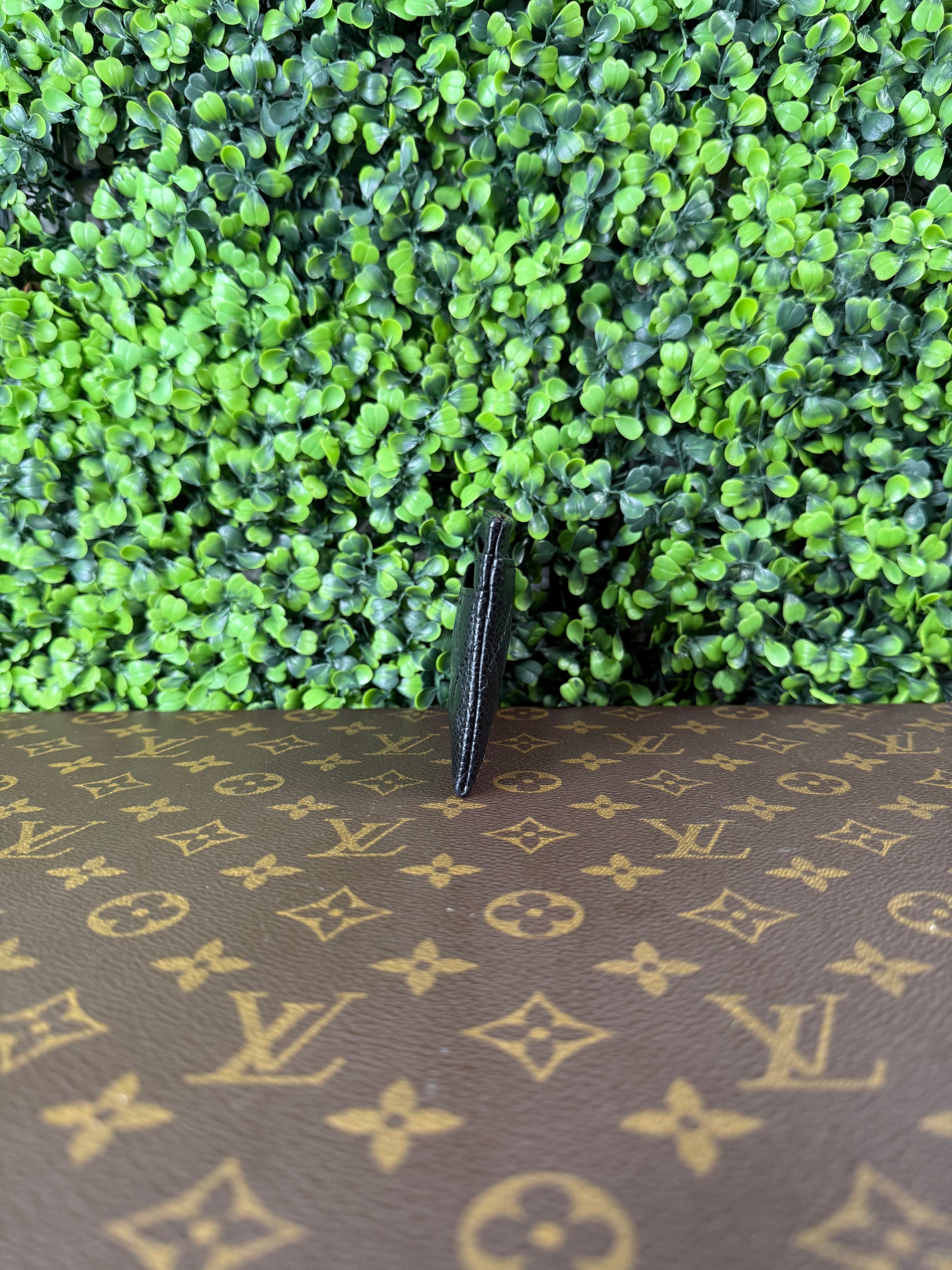 Chanel Caviar Cardholder