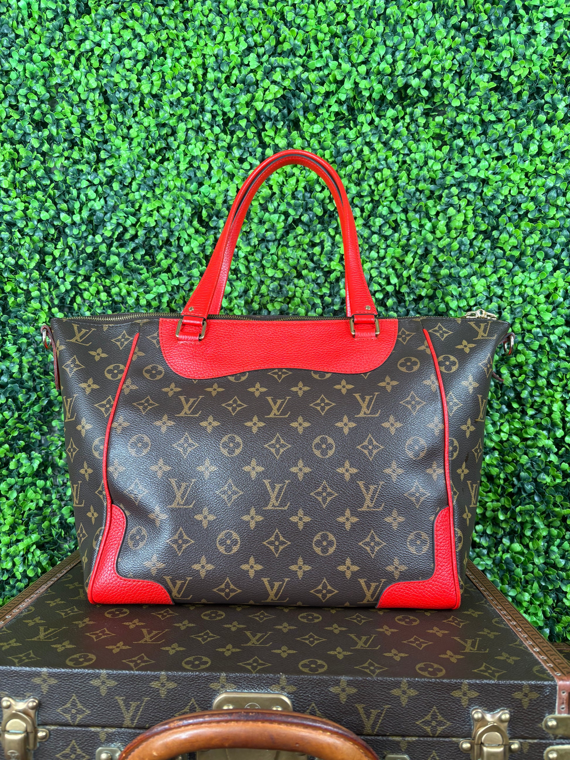 Louis Vuitton Coquelicot Estrela MM Monogram Canvas