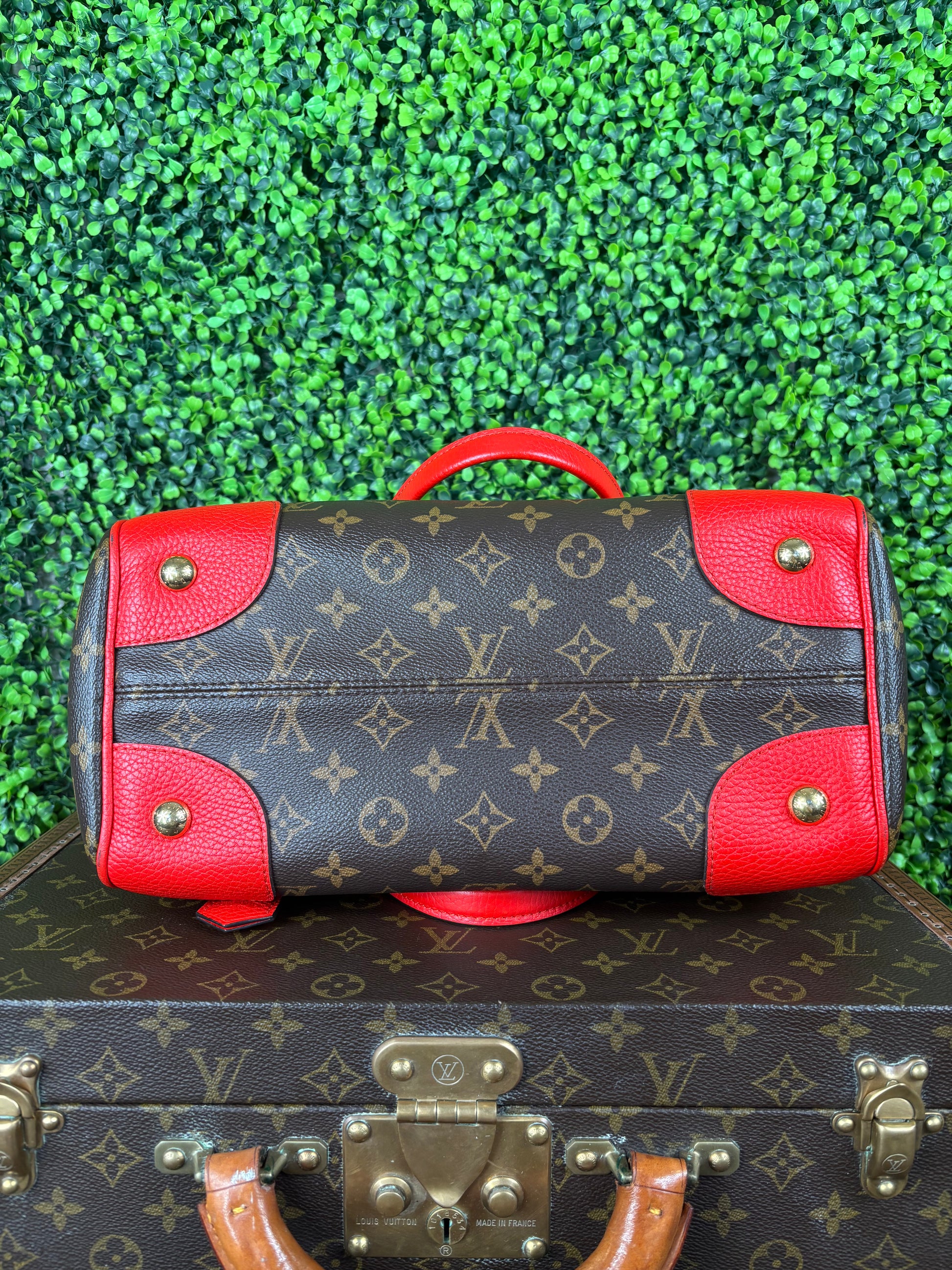Louis Vuitton Coquelicot Estrela MM Monogram Canvas