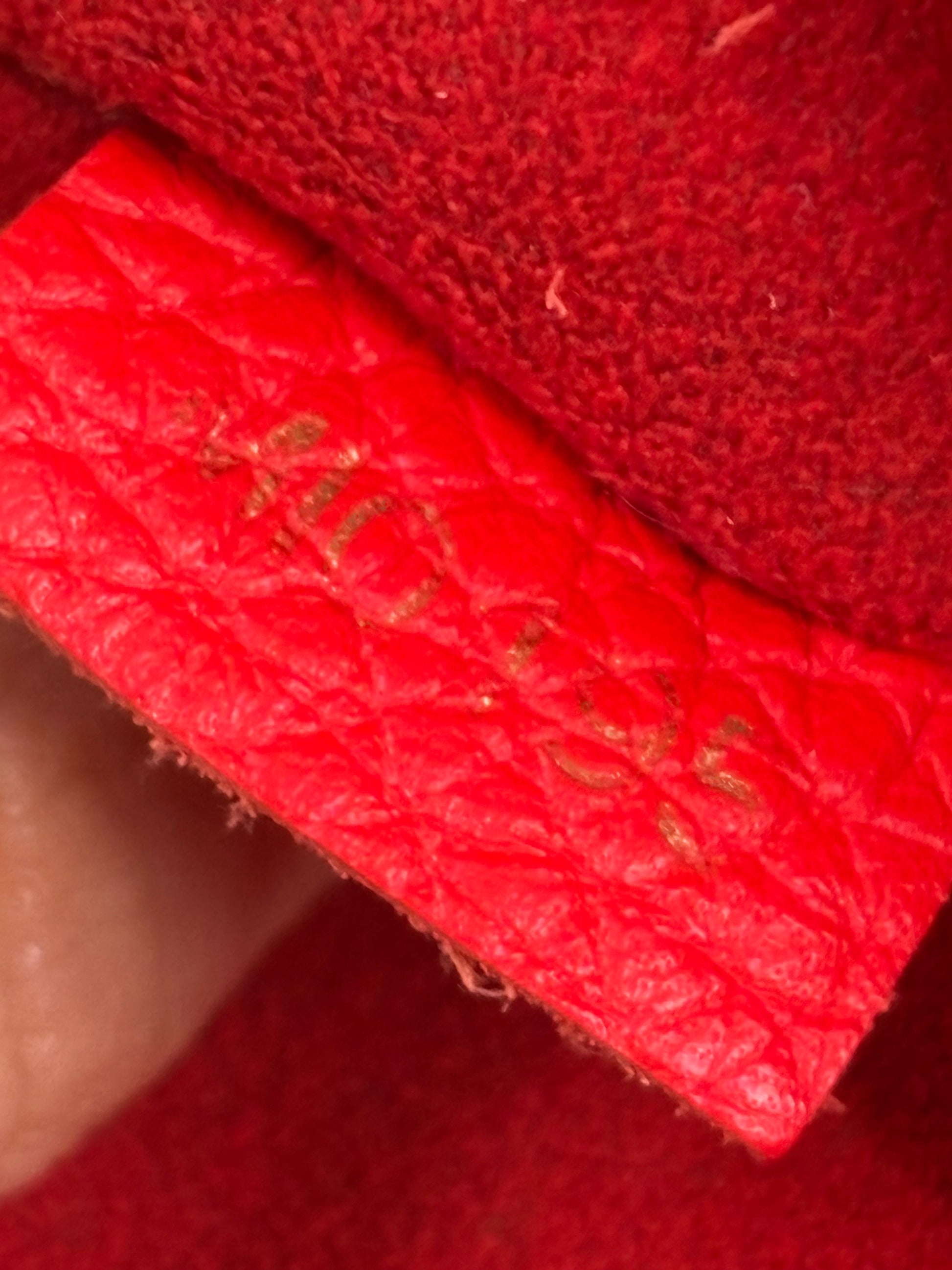 Louis Vuitton Coquelicot Estrela MM Monogram Canvas