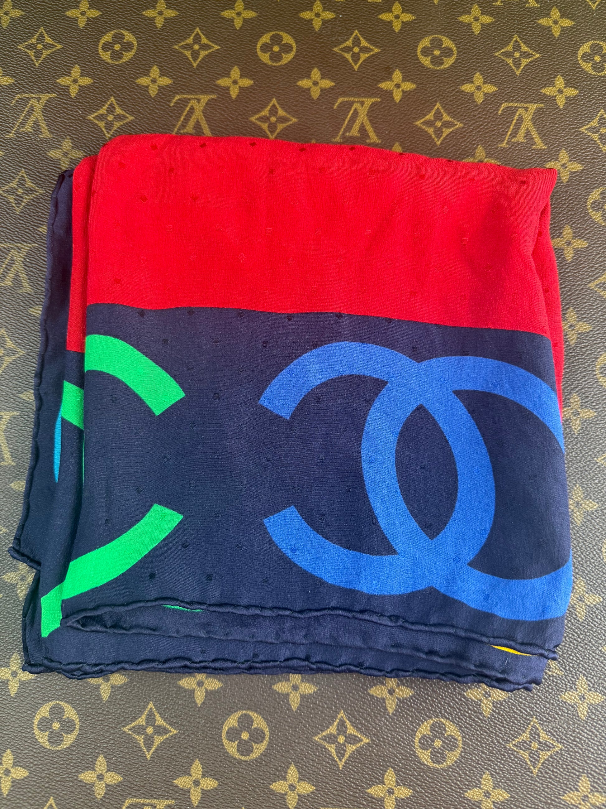 Chanel CC Logo 100% Scarf