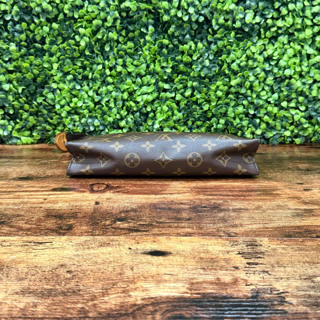 Louis Vuitton Monogram Toiletry Pouch 26