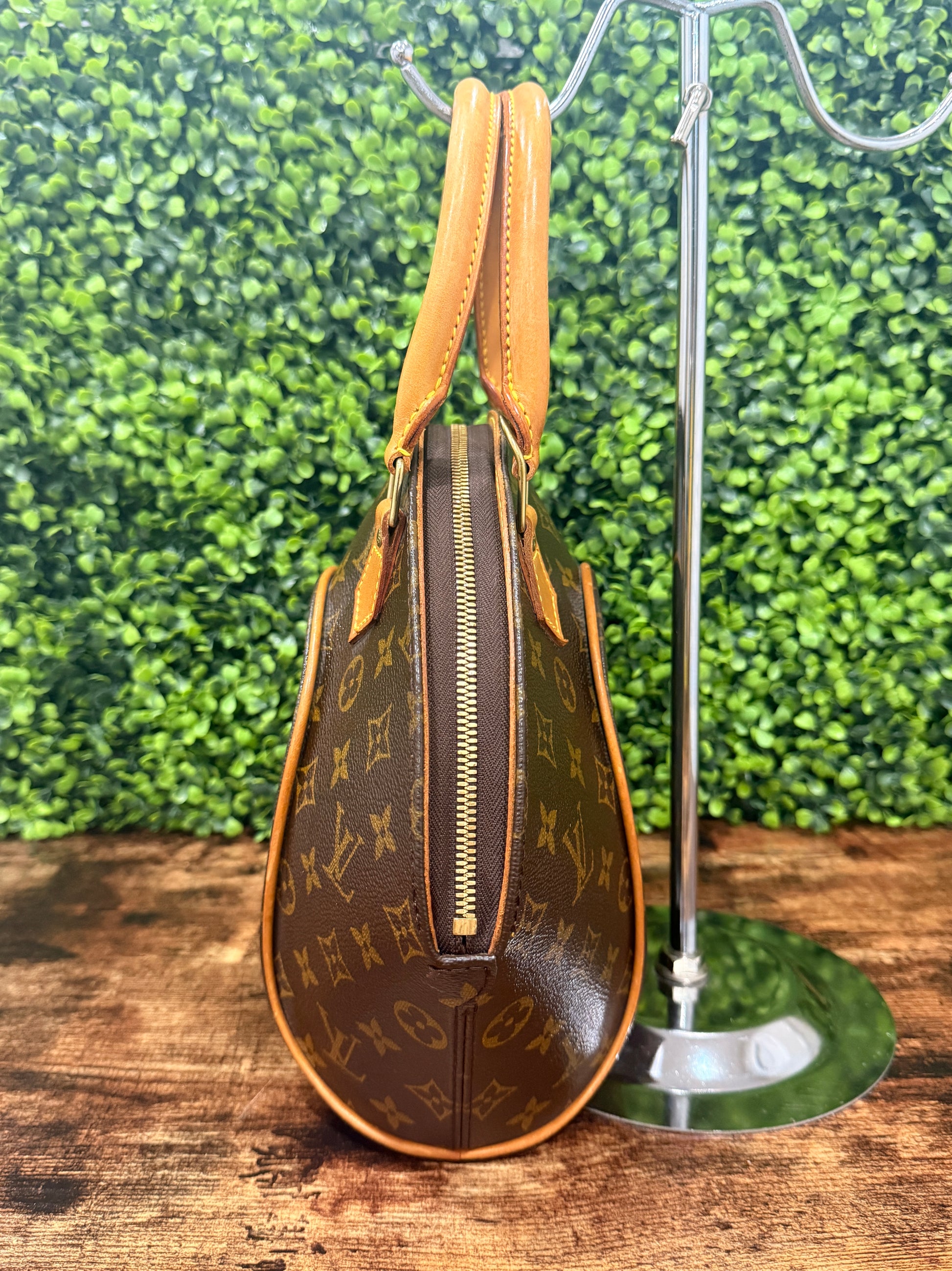 Louis Vuitton Ellipse PM Monogram
