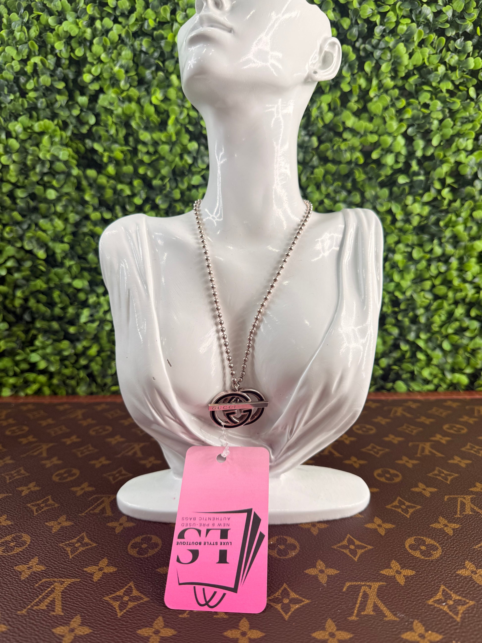 Gucci Interlocking G Silver Necklace