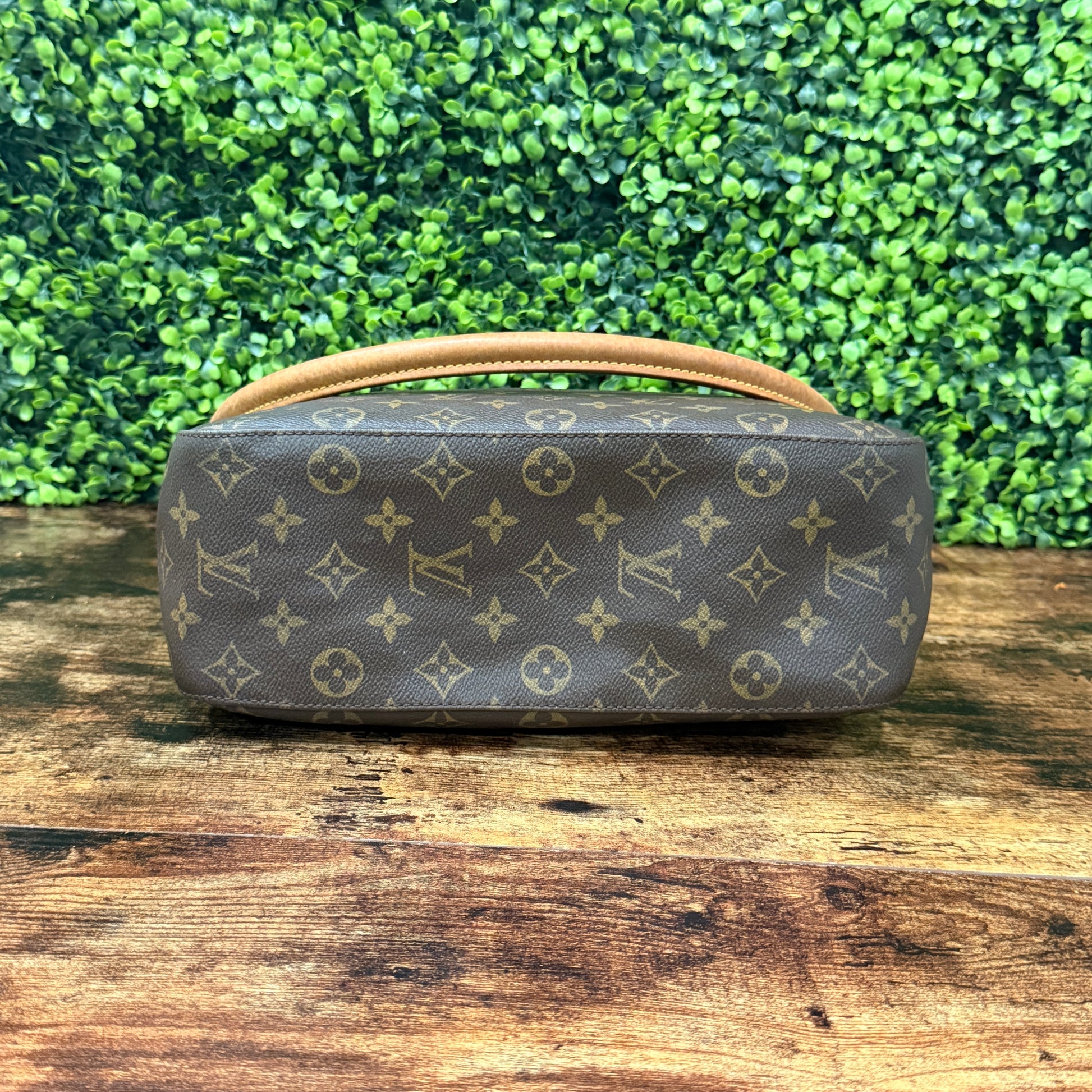 Louis Vuitton Looping Handbag Monogram
