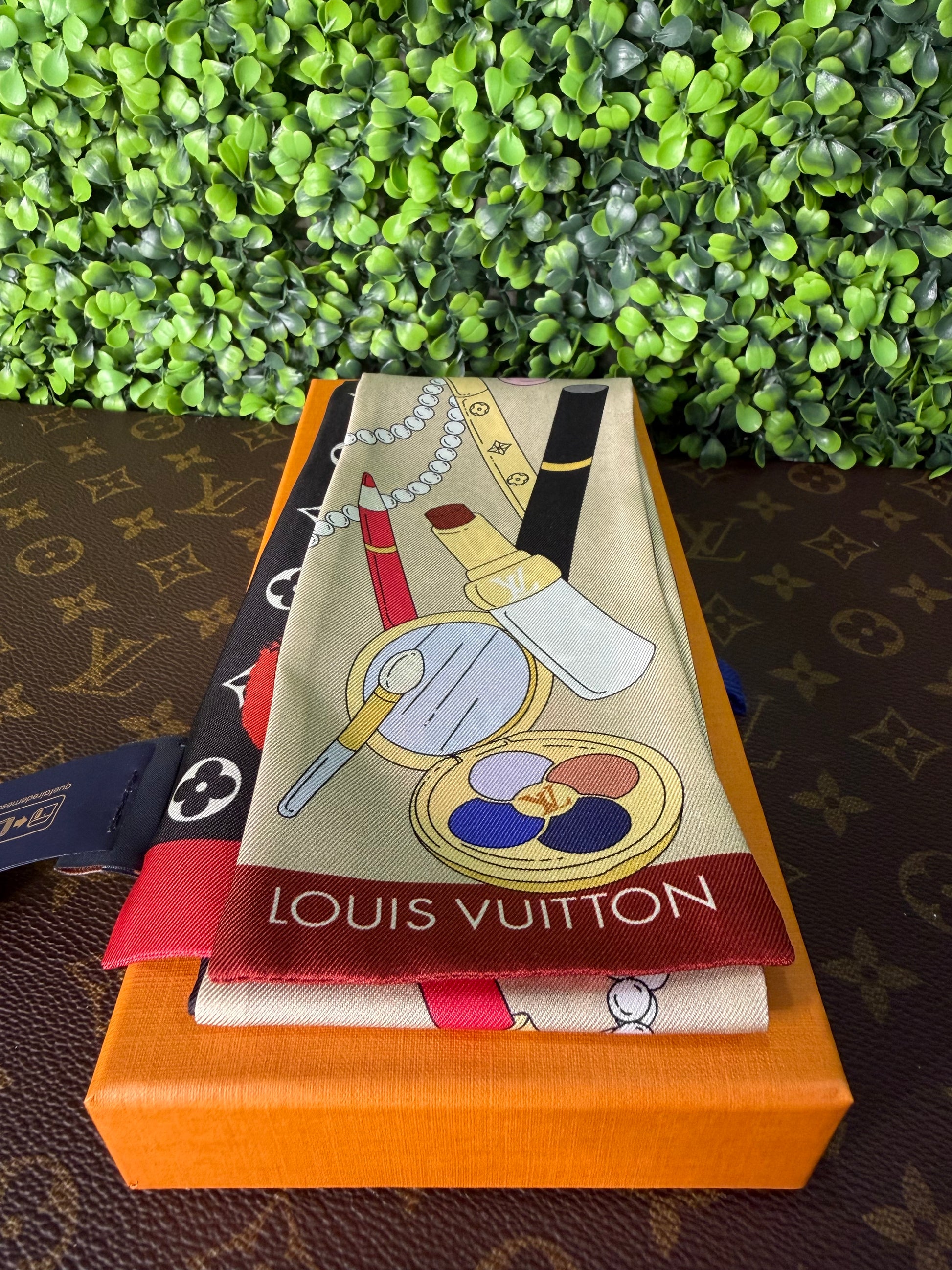Louis Vuitton Paris En Beaute Bandeau