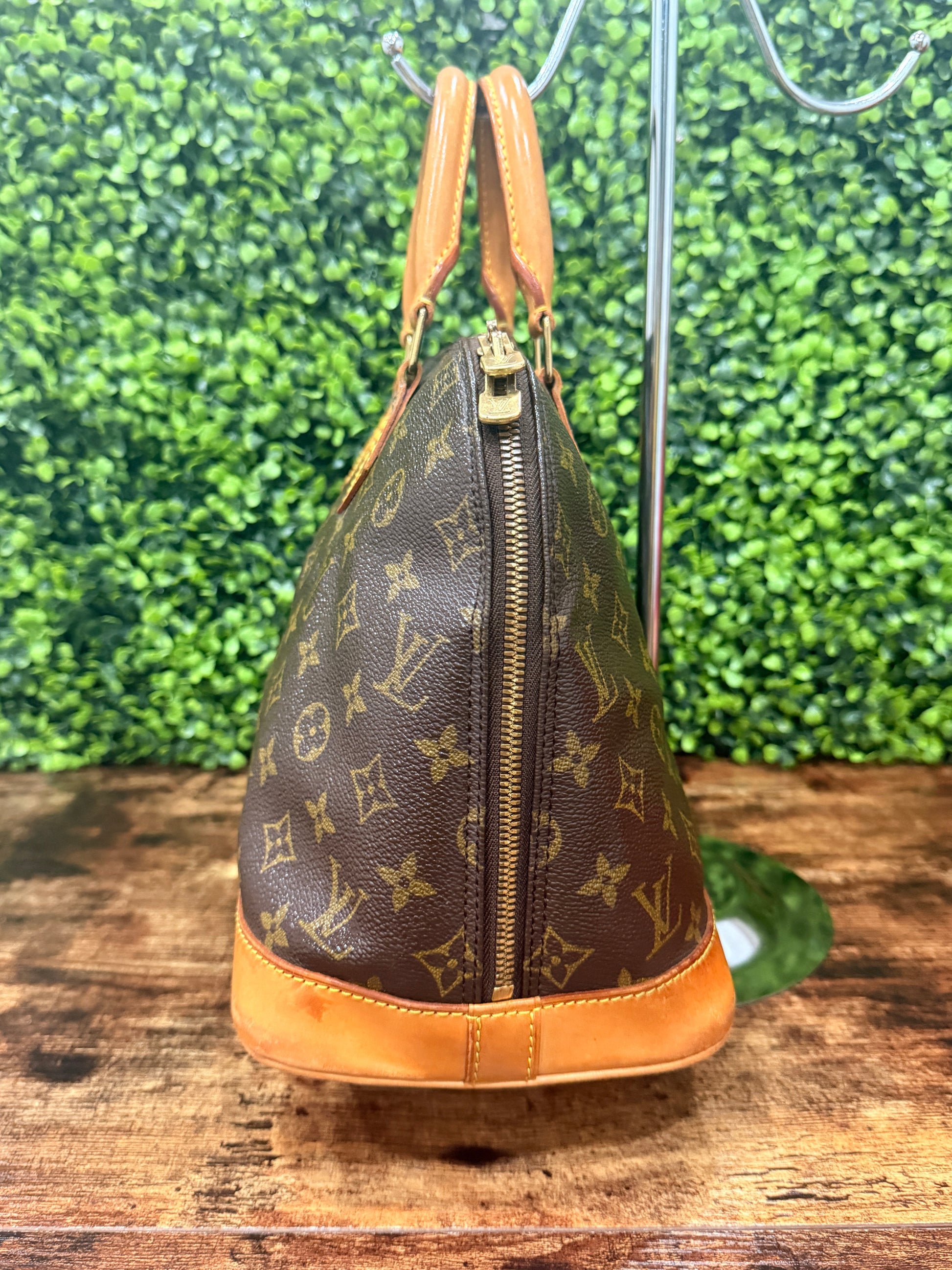 Louis Vuitton Alma PM Monogram