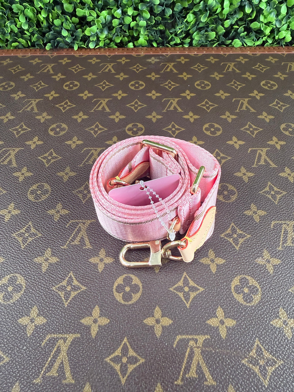 No-Brand Pink Strap