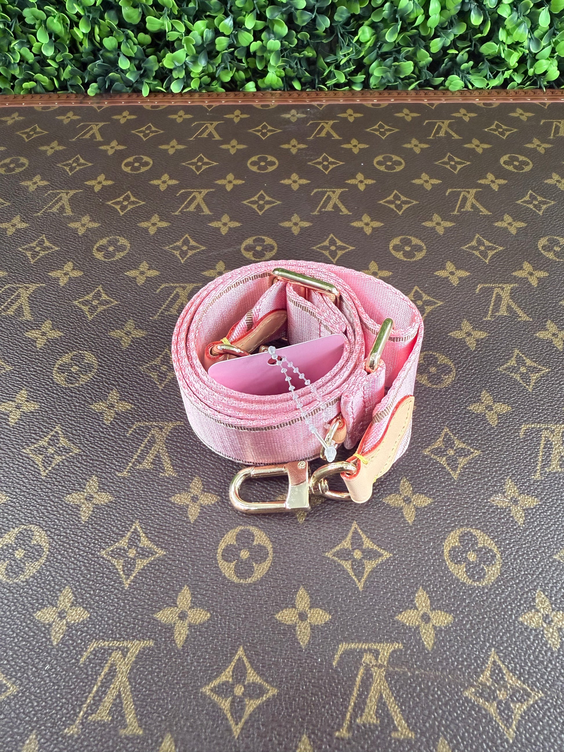 No-Brand Pink Strap