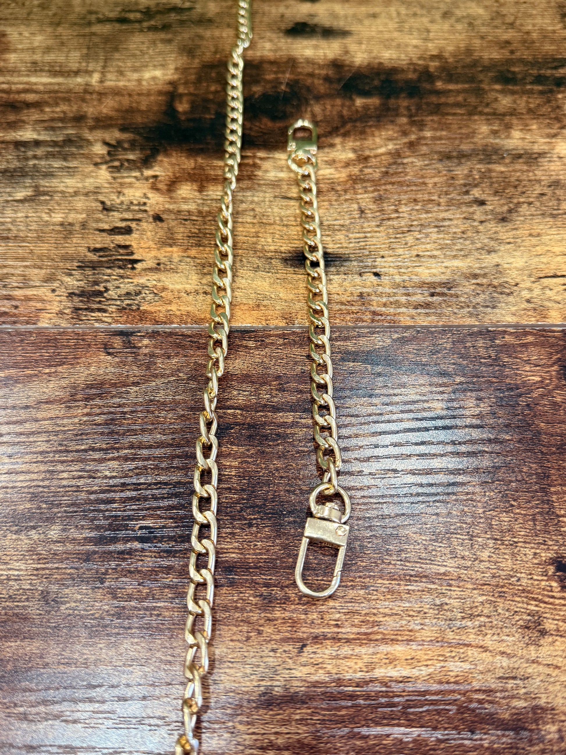 No-Brand Gold-Colored Chain Strap Set