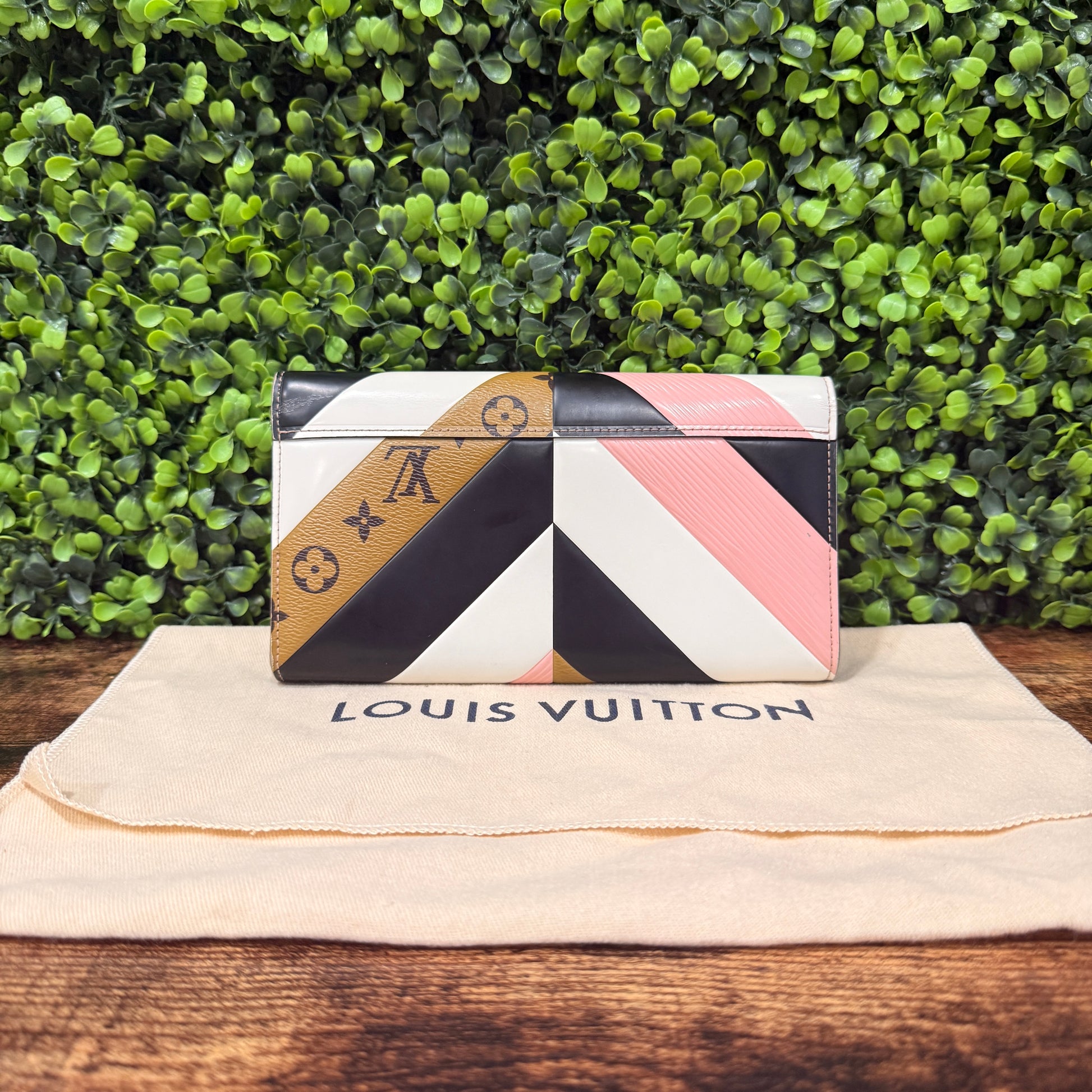 Louis Vuitton Twist Wallet Chevron Limited Edition