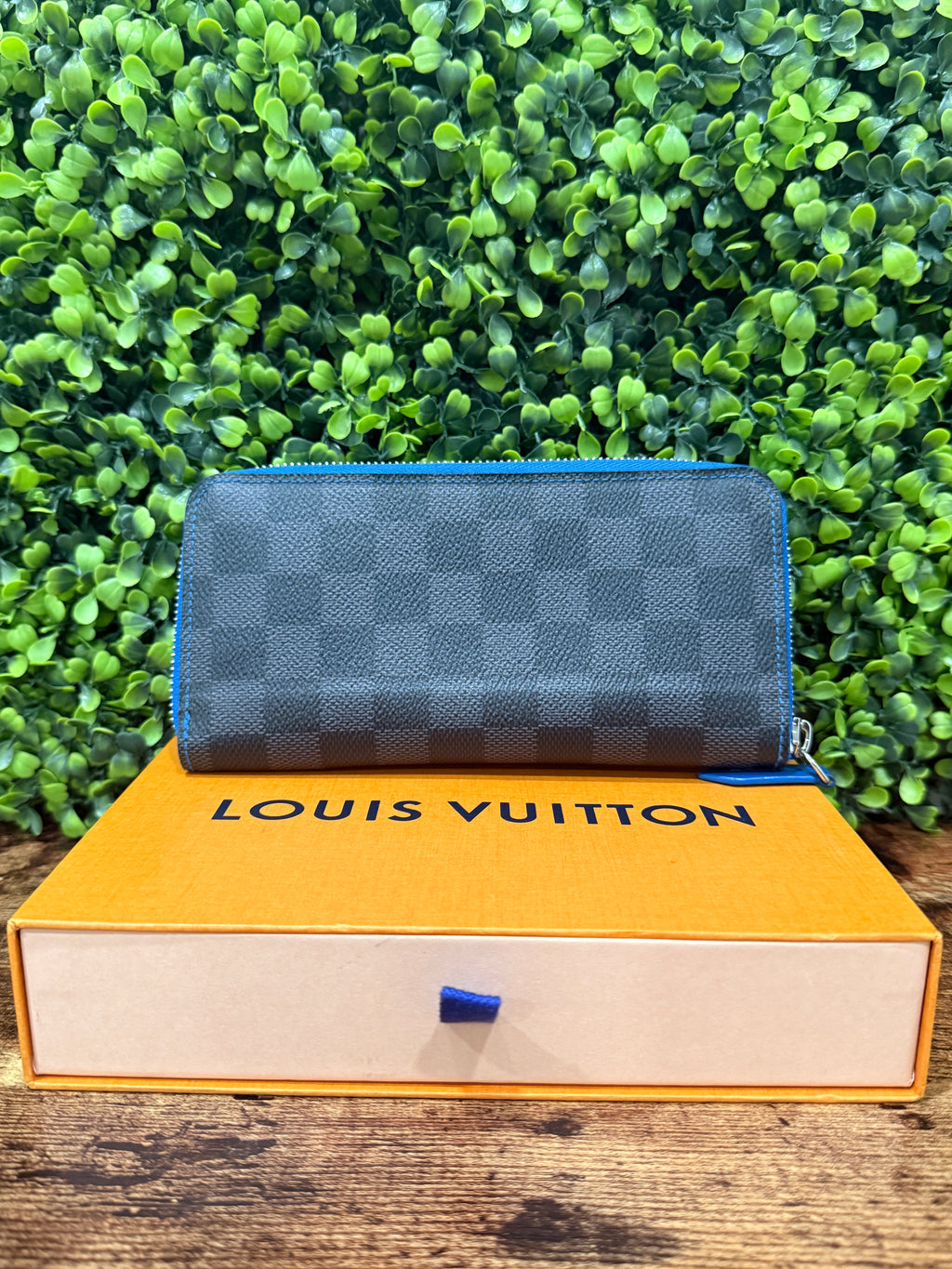 Louis Vuitton Damier Graphite Vasco Wallet