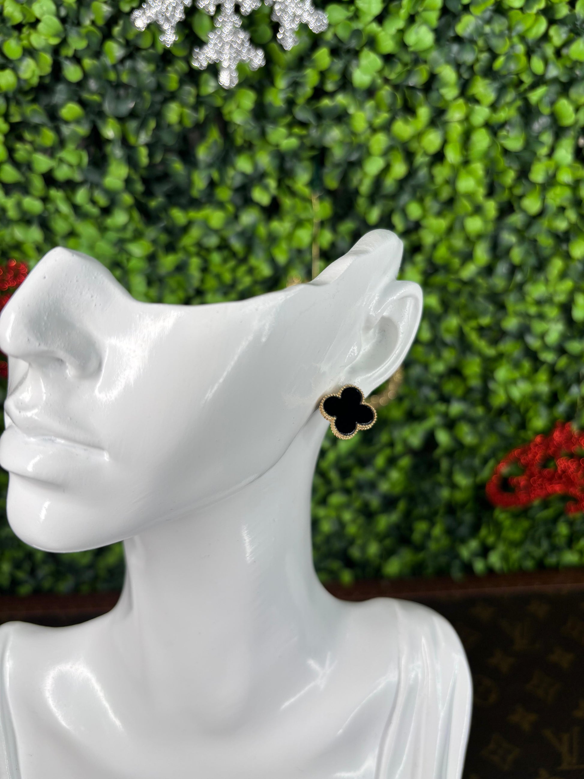 Earrings Yellow Gold 18K w/Onyx