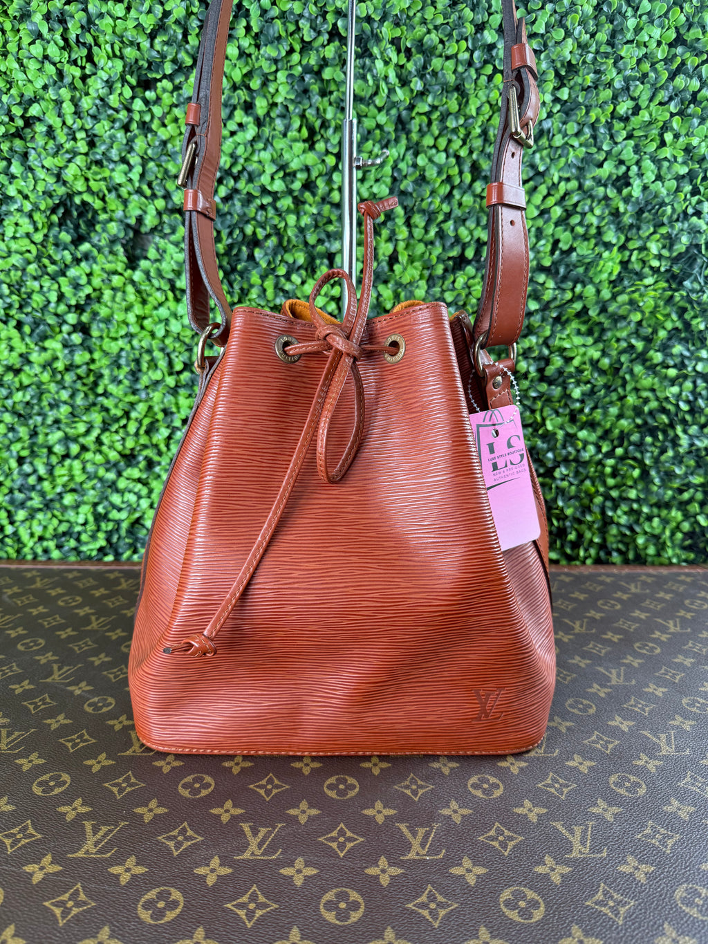Louis Vuitton Vintage Noe Petite