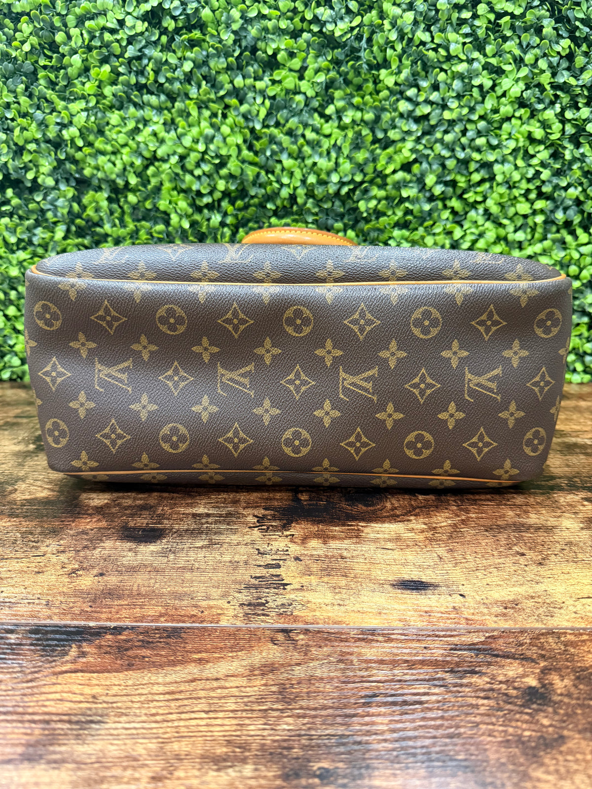 Louis Vuitton Deauville Monogram