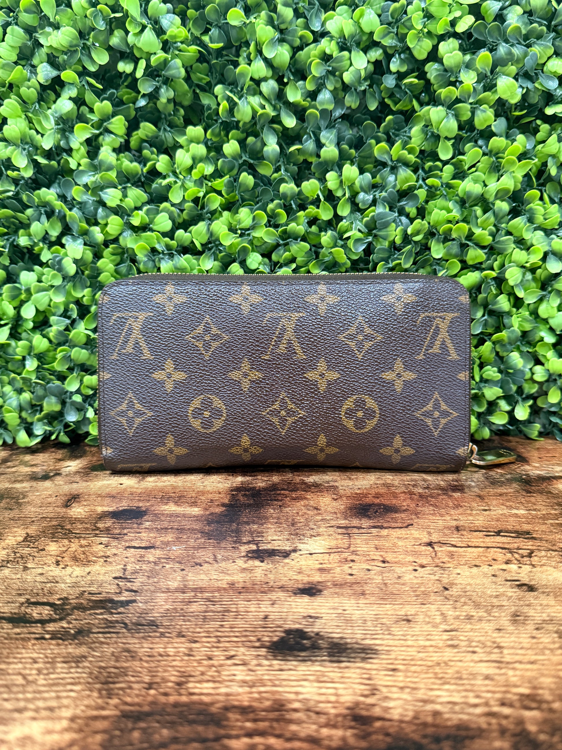 Louis Vuitton Zippy Wallet Monogram