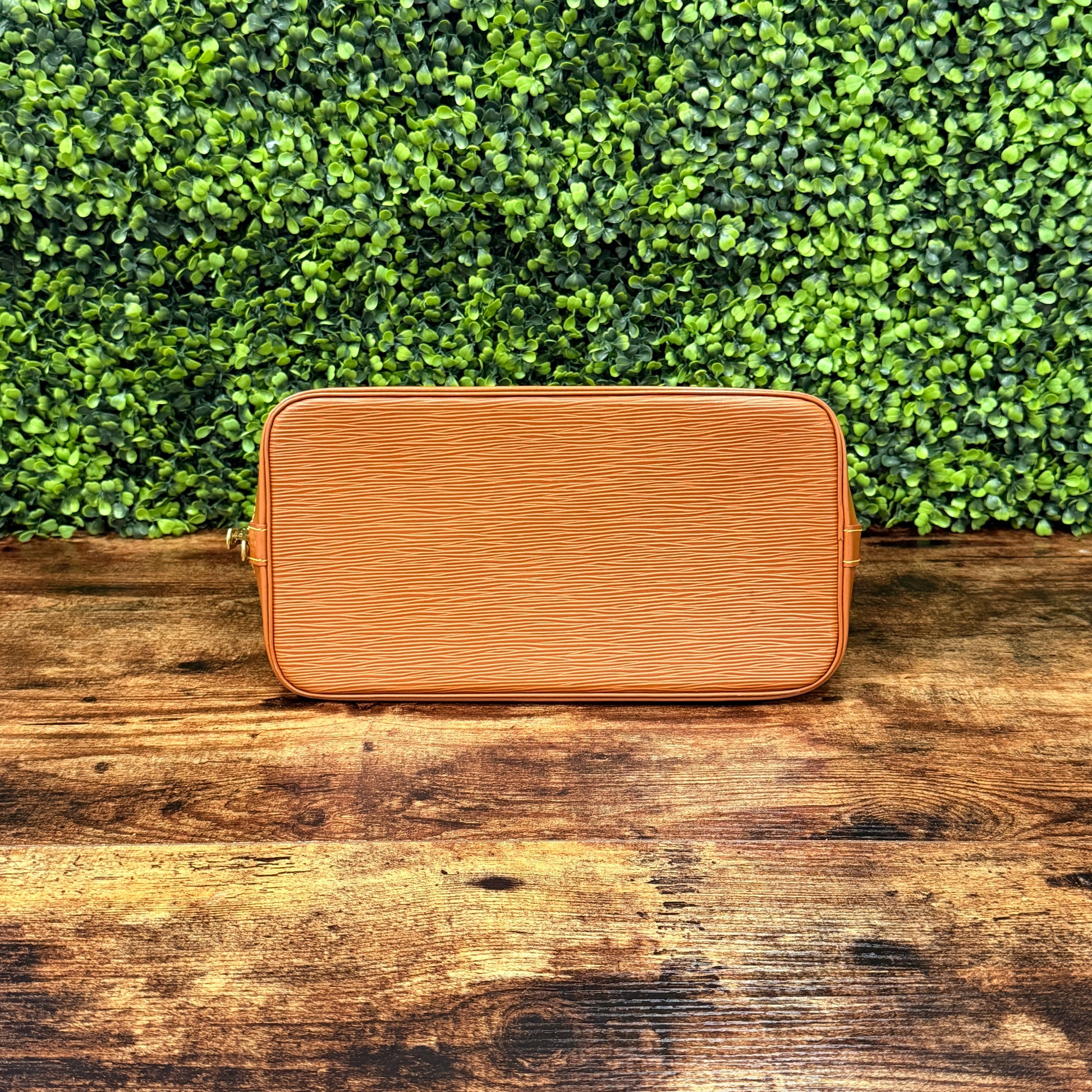 Louis Vuitton Tan Alma PM Epi