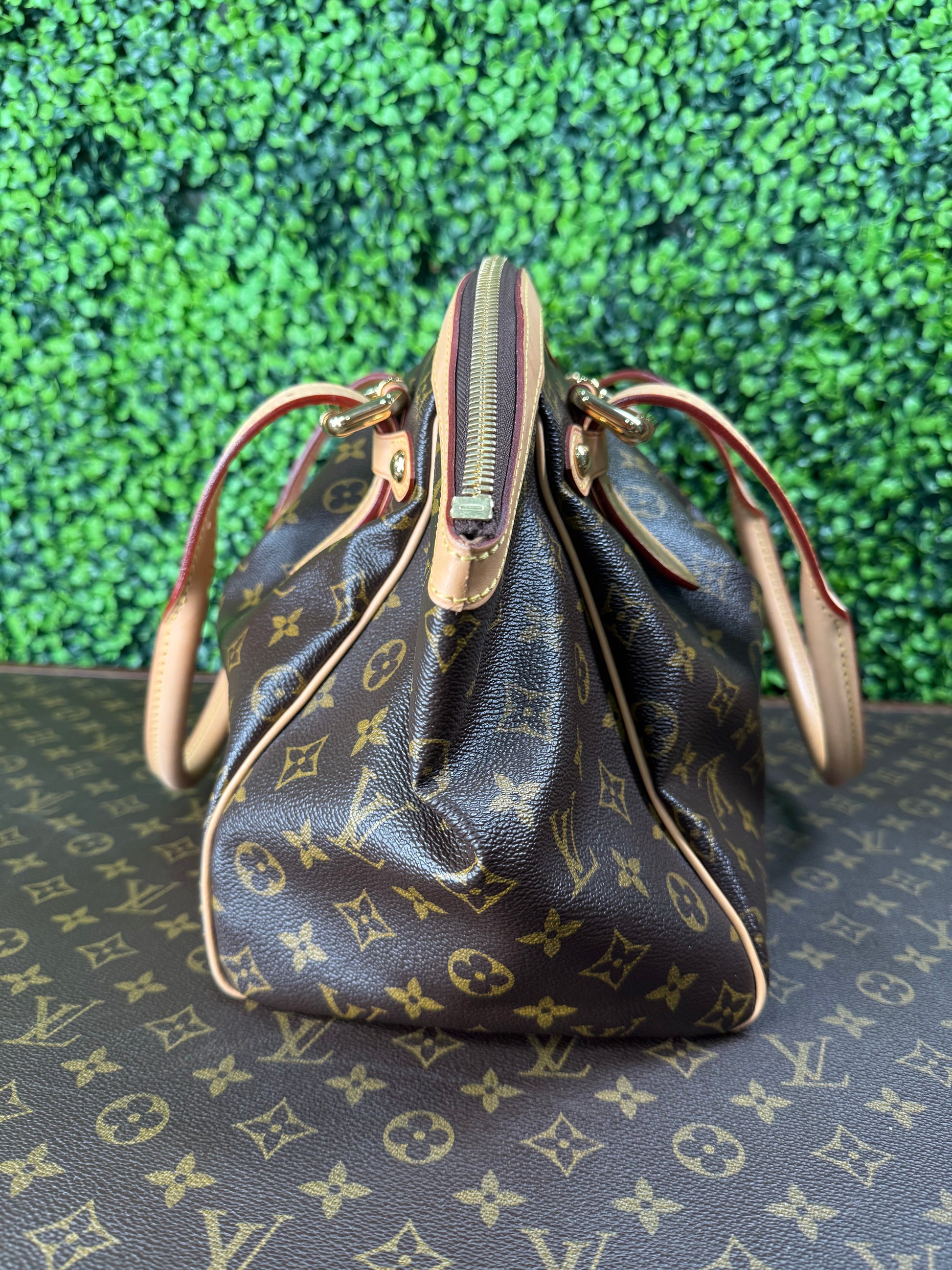 Louis Vuitton Tivoli GM Monogram