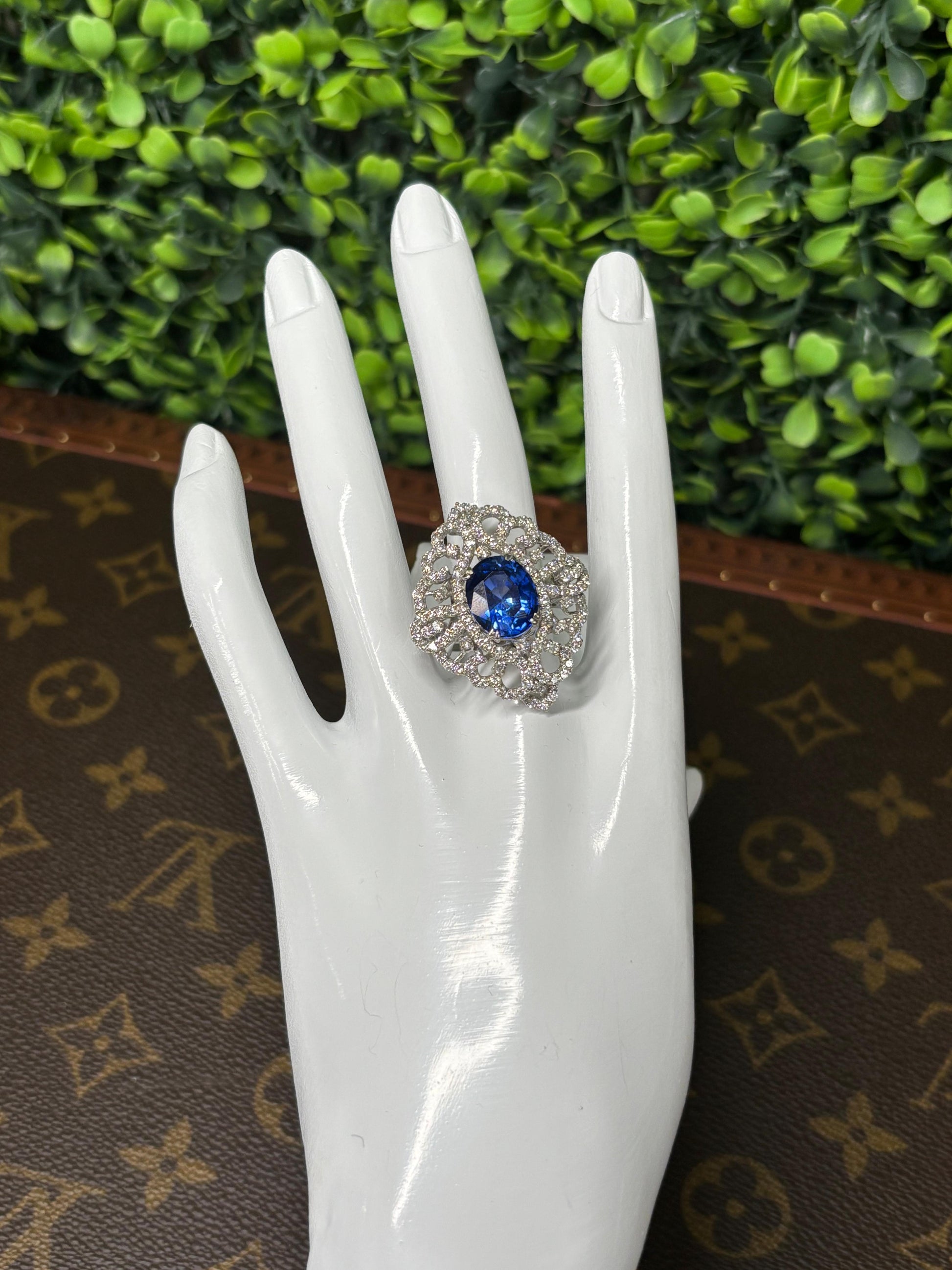 Ring Platinum w/Diamonds & Blue Sapphire