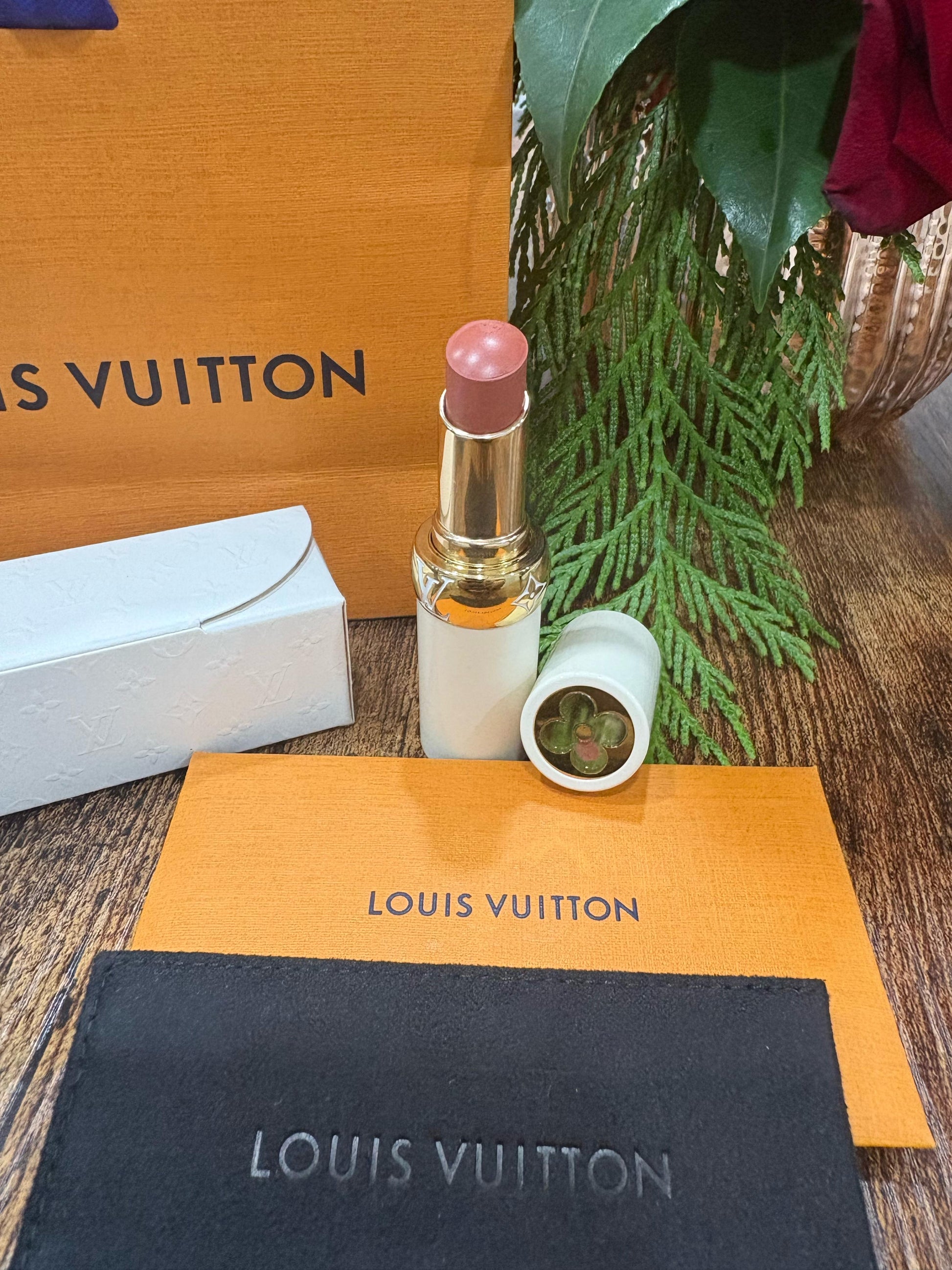 Louis Vuitton Makeup Baume Sheer 010 Nude Poetry
