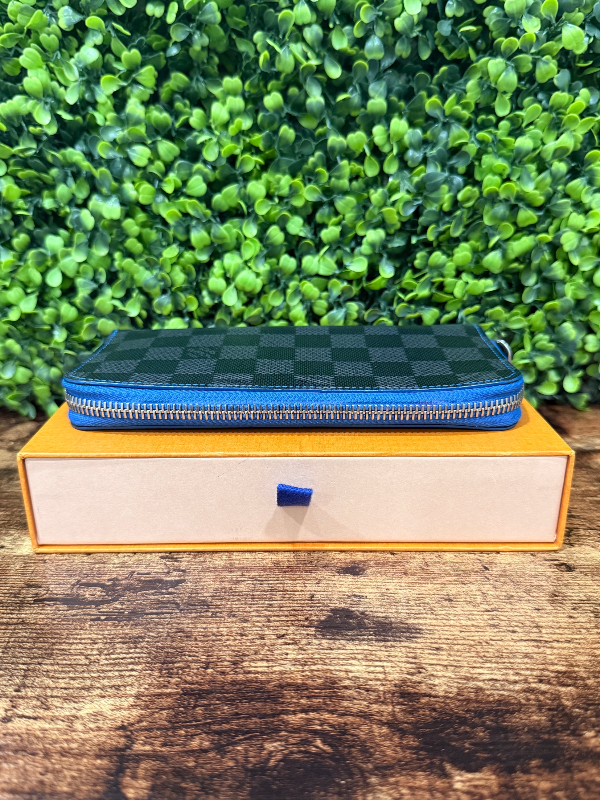 Louis Vuitton Damier Graphite Vasco Wallet