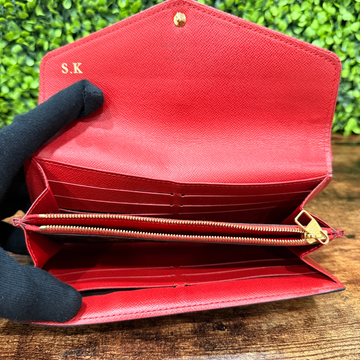 Louis Vuitton Monogram Retiro Sarah Wallet Red Trim