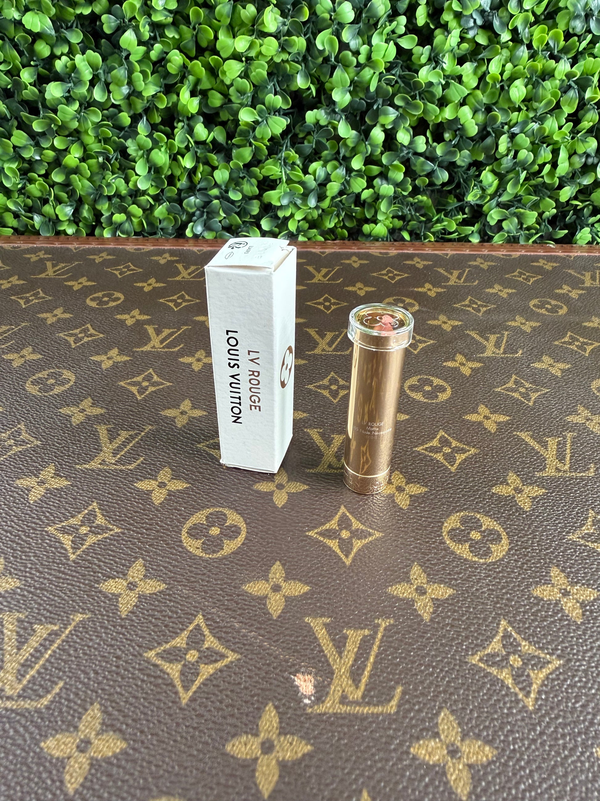 Louis Vuitton Rouge Nude Necessaire Refill