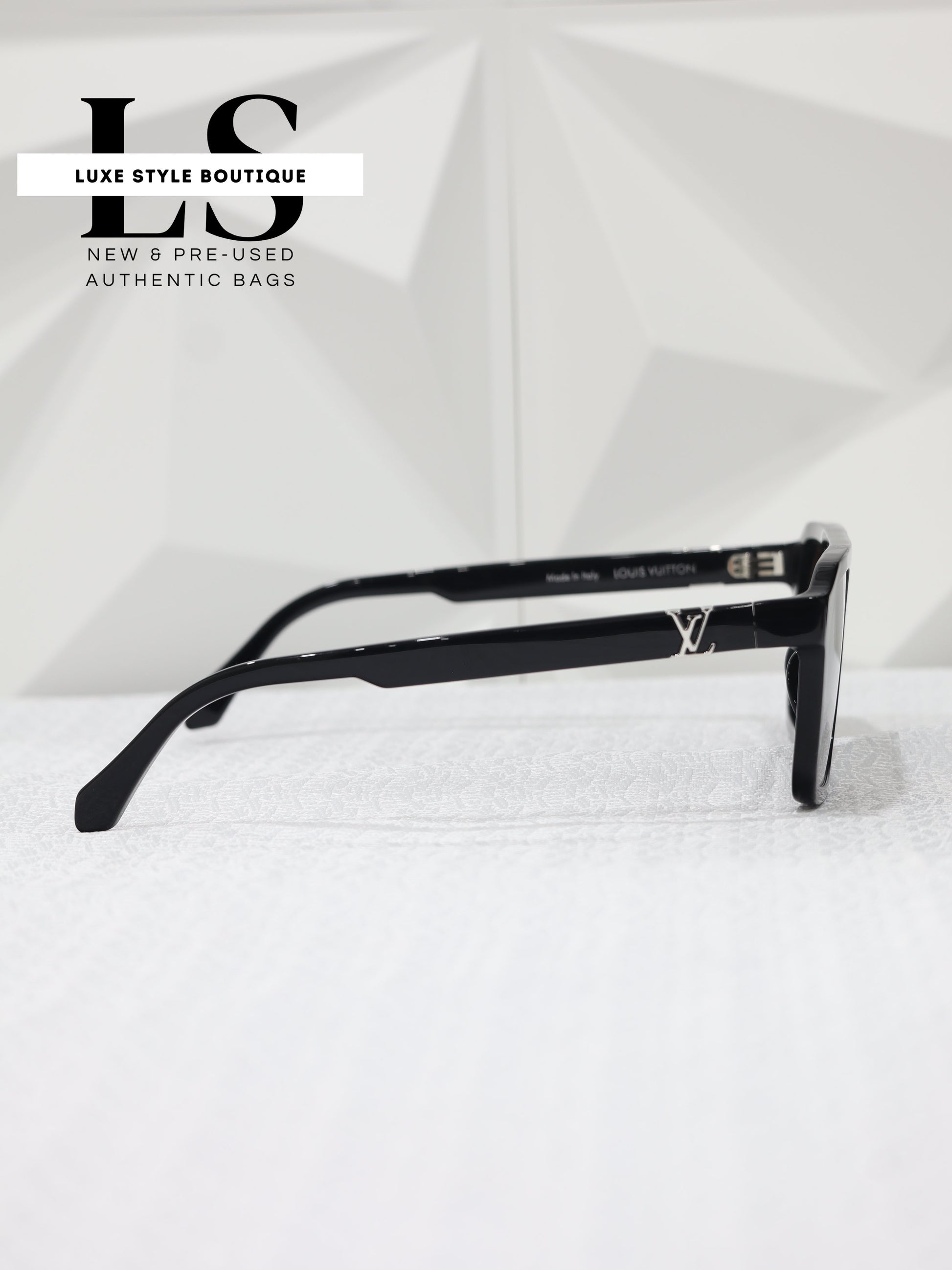 Louis Vuitton Hit Large Square Sunglasses 56*17 NEW