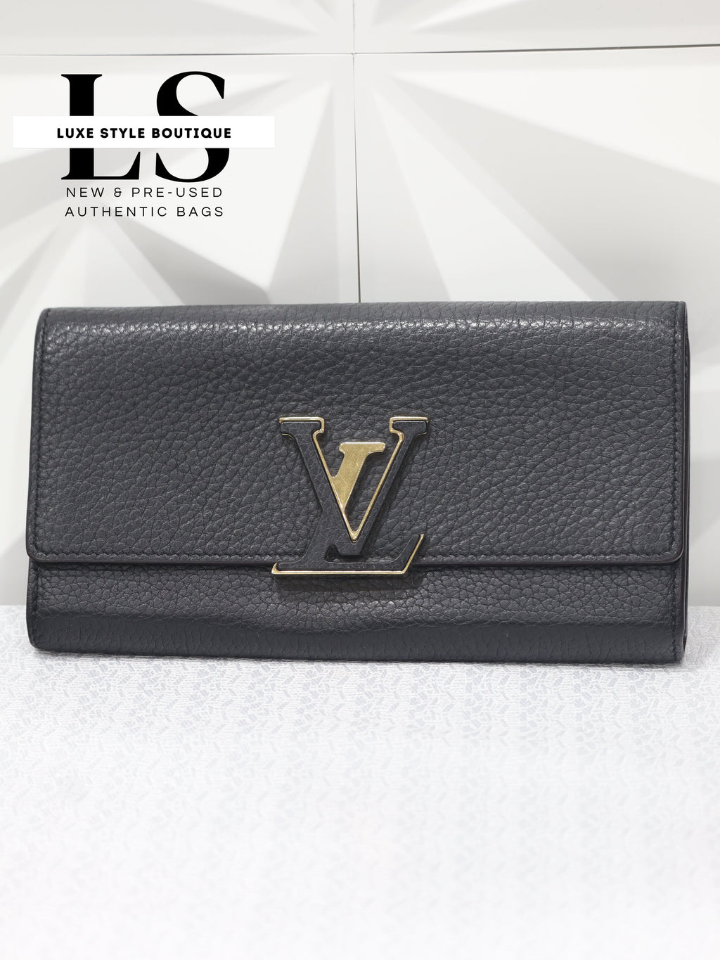Louis Vuitton Capucines Compact Wallet Noir & Pink