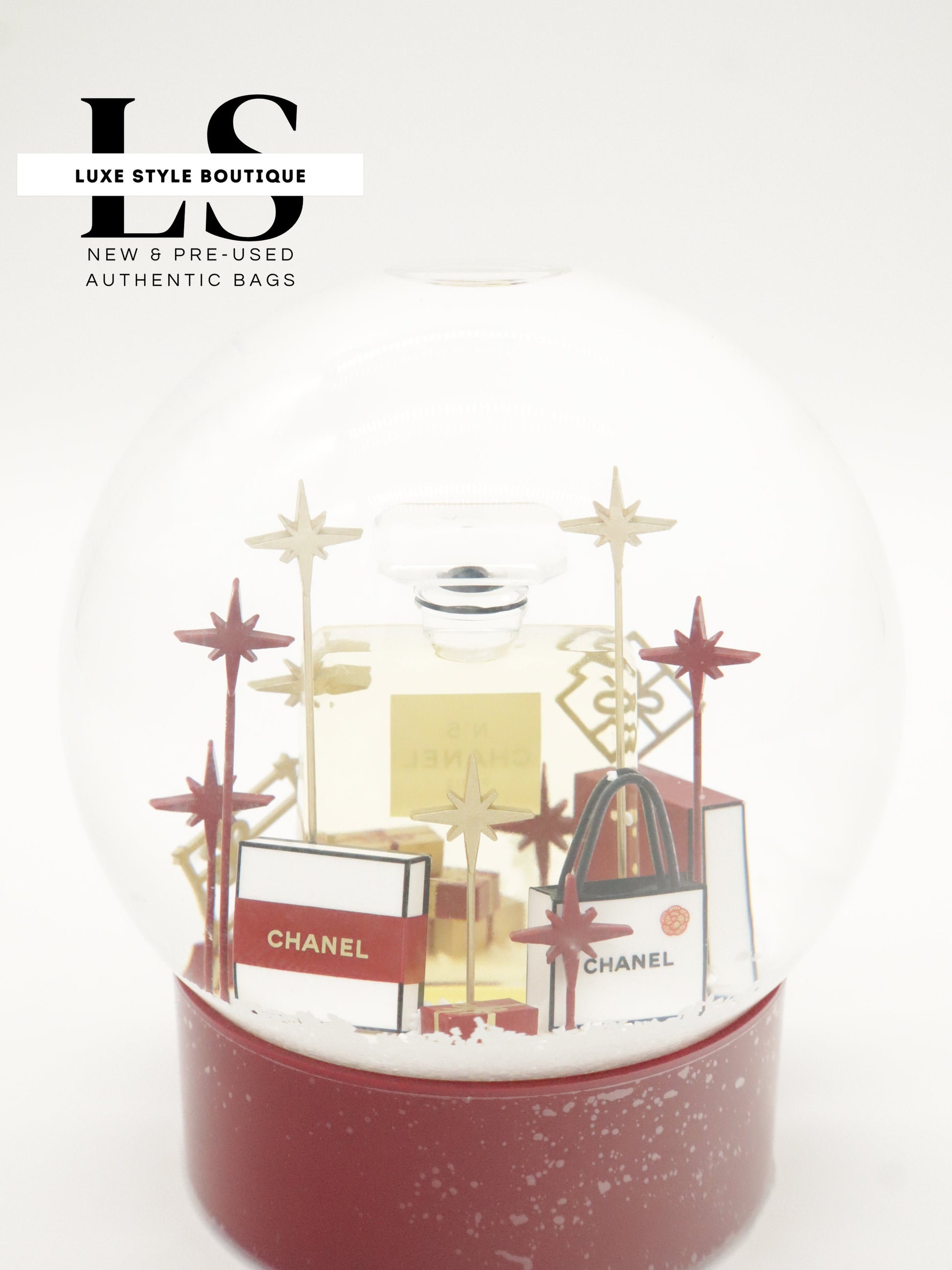 Chanel N.5 Snow Globe Dome 2022