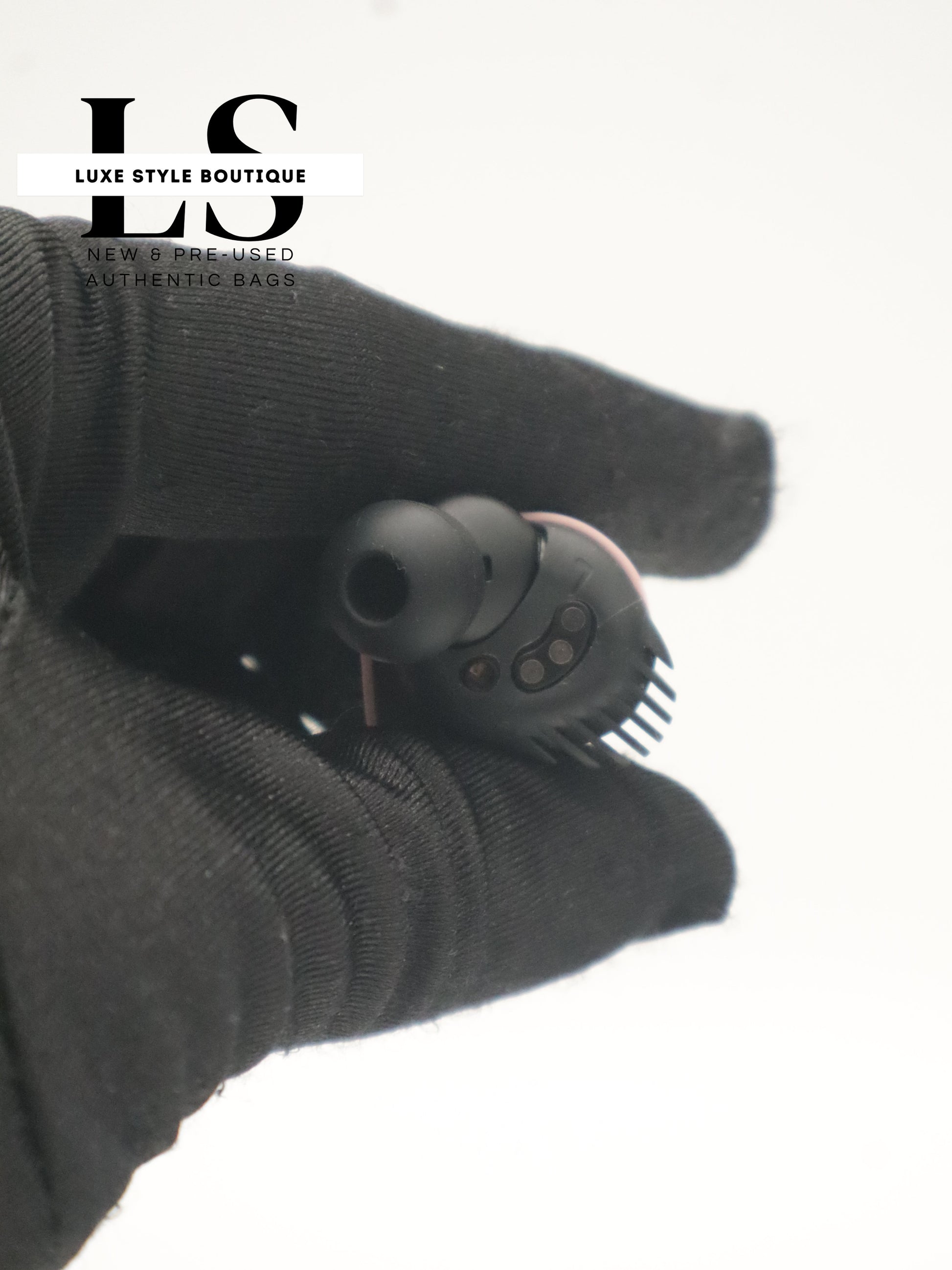 Louis Vuitton Pink Horizon Wireless Earbuds