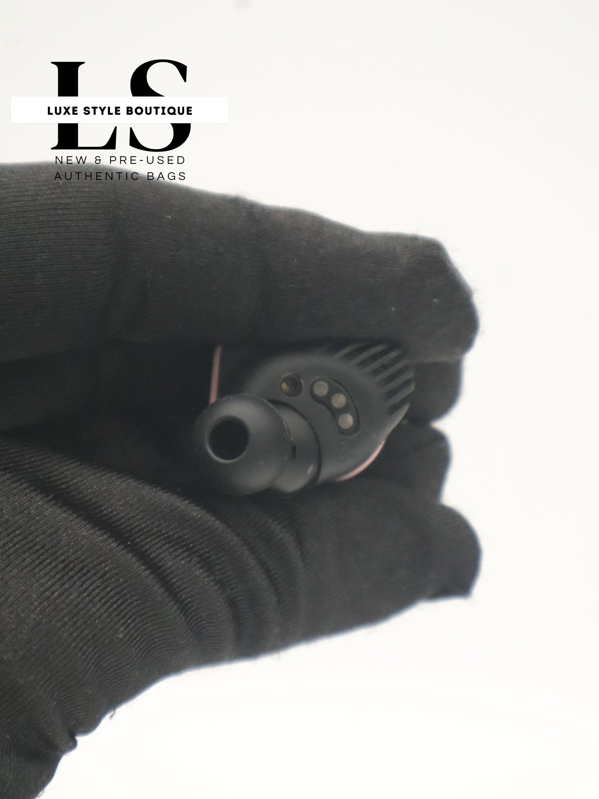 Louis Vuitton Pink Horizon Wireless Earbuds