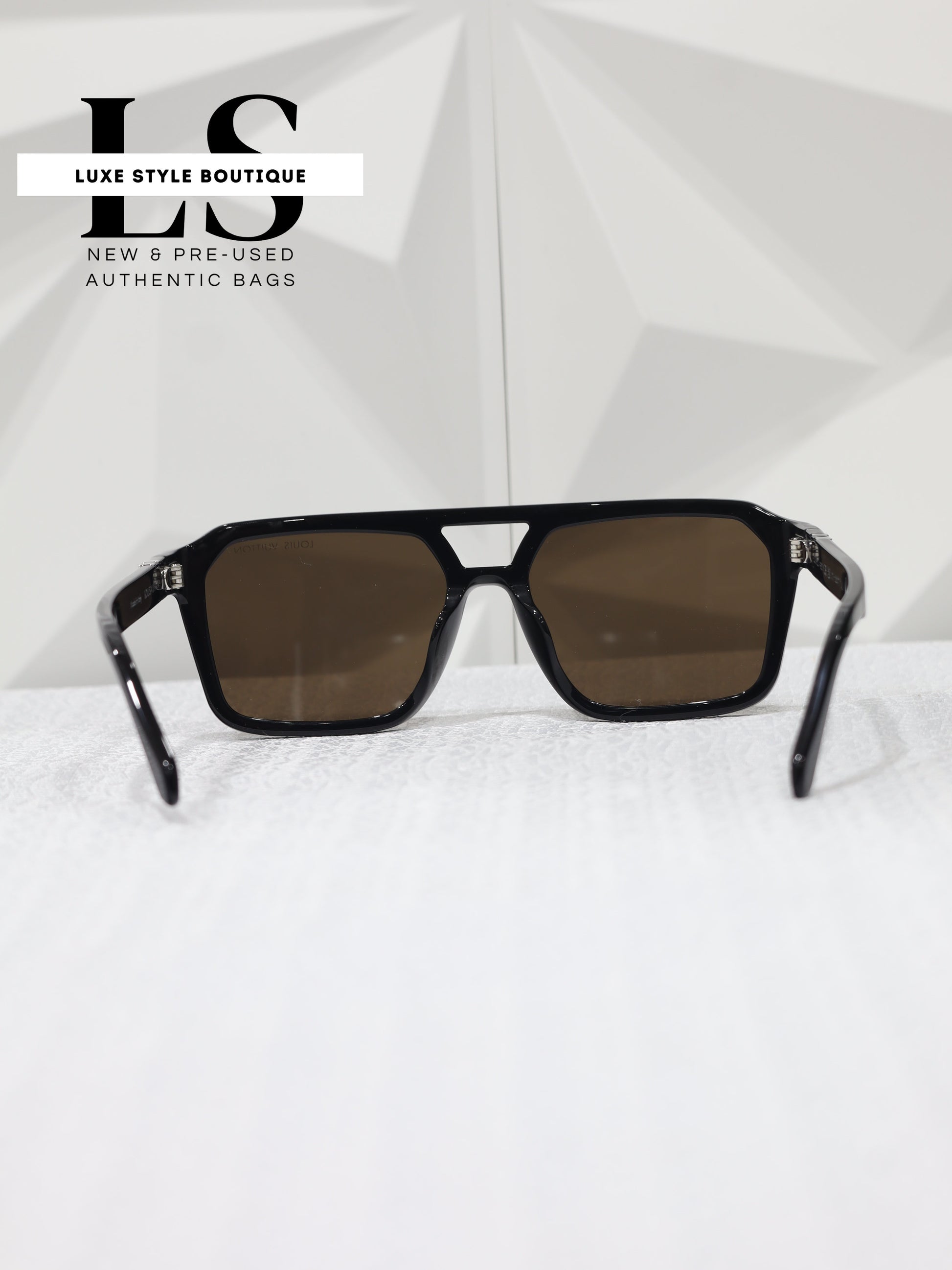 Louis Vuitton Hit Large Square Sunglasses 56*17 NEW