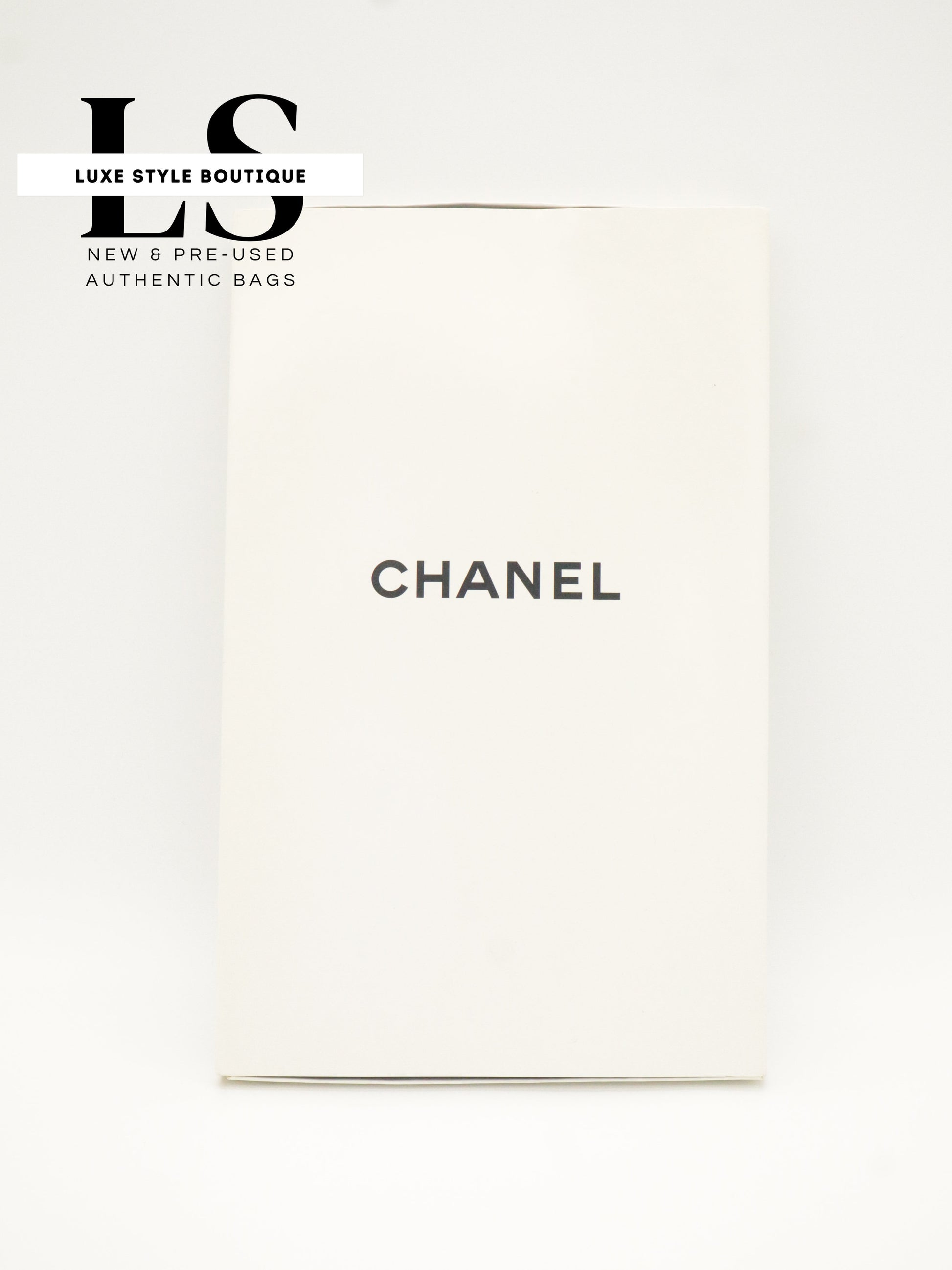 Chanel N.5 Snow Globe Dome 2022