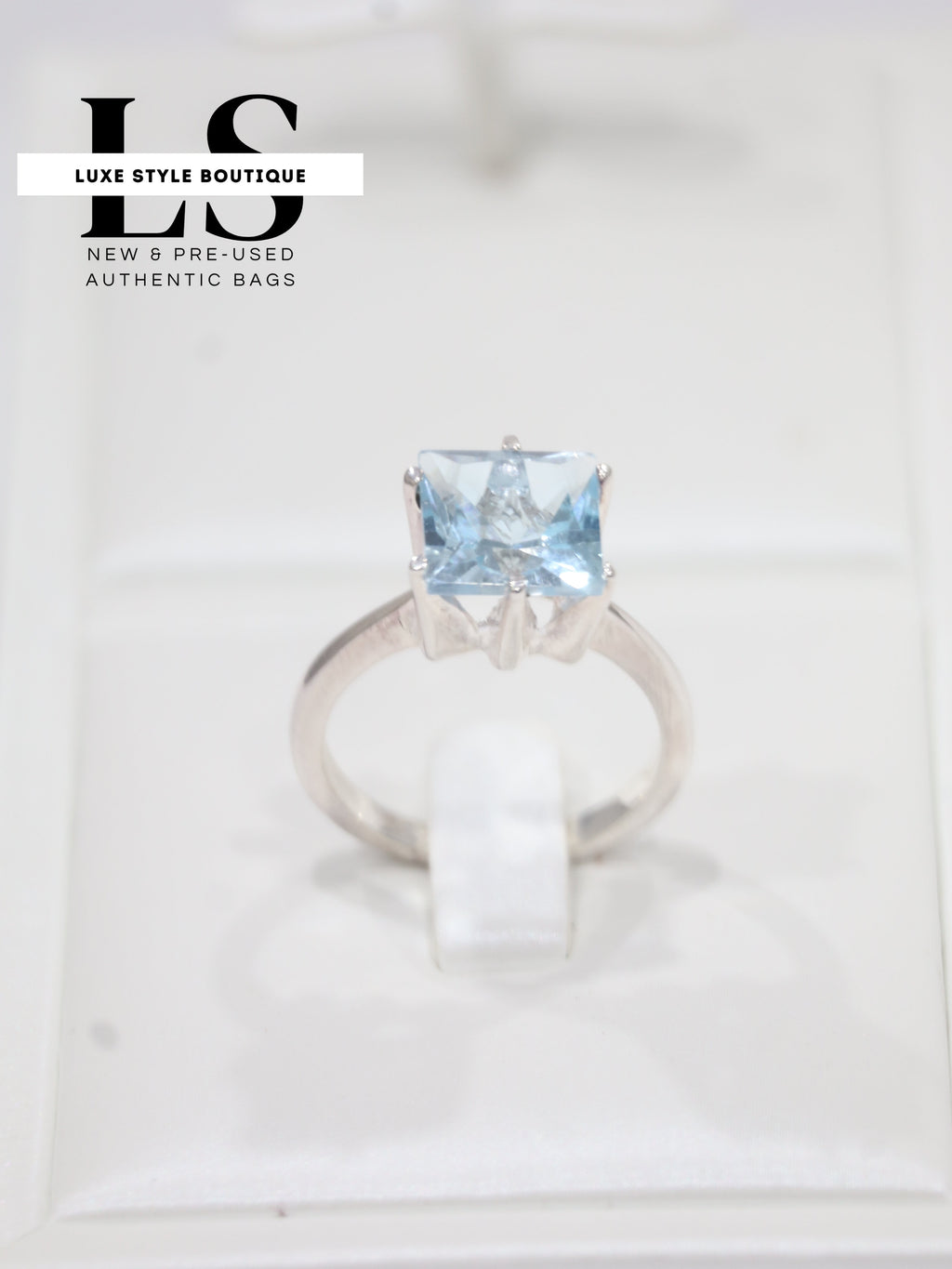 Ring Silver .925 w/Blue Topaz
