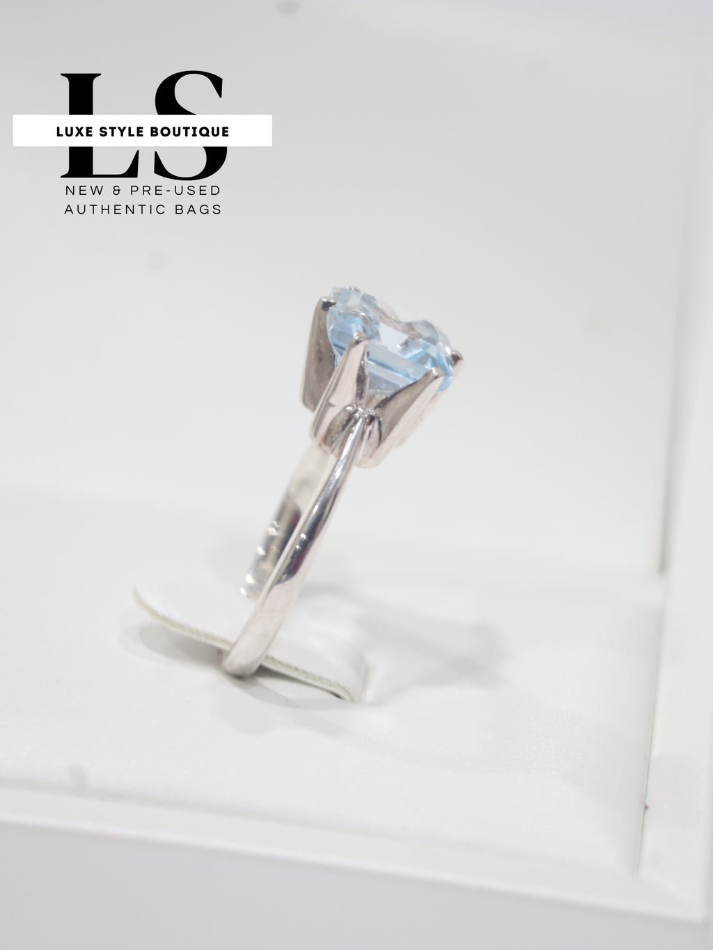 Ring Silver .925 w/Blue Topaz