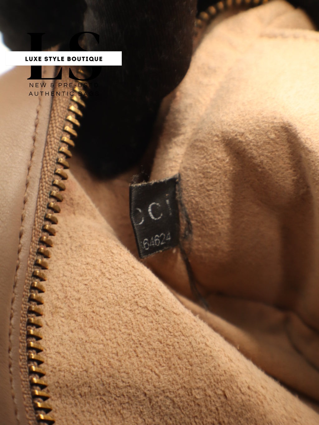 Gucci GG Marmont Matelasse Crossbody Beige